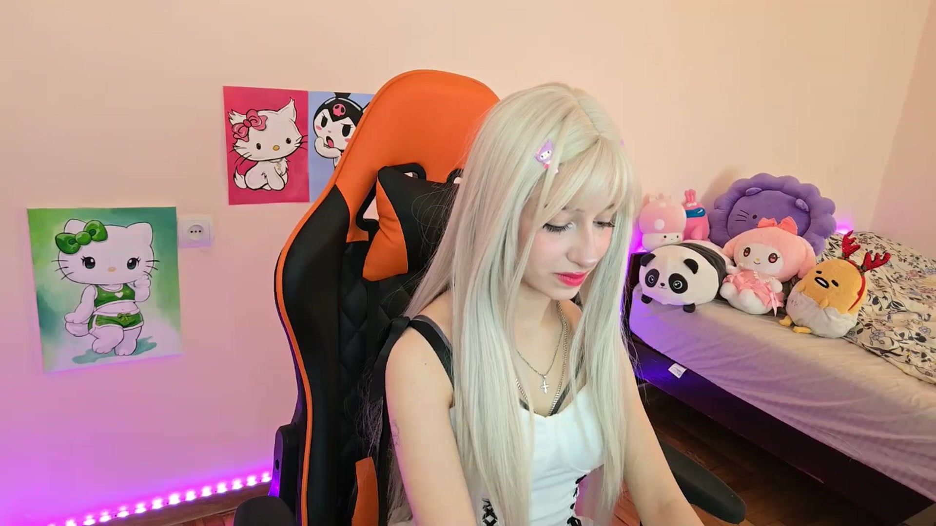 Gallery image thumbnail from PureBlush_xo's myfreecams stream on, 04/19/2026, 07:27 image 20 of 20