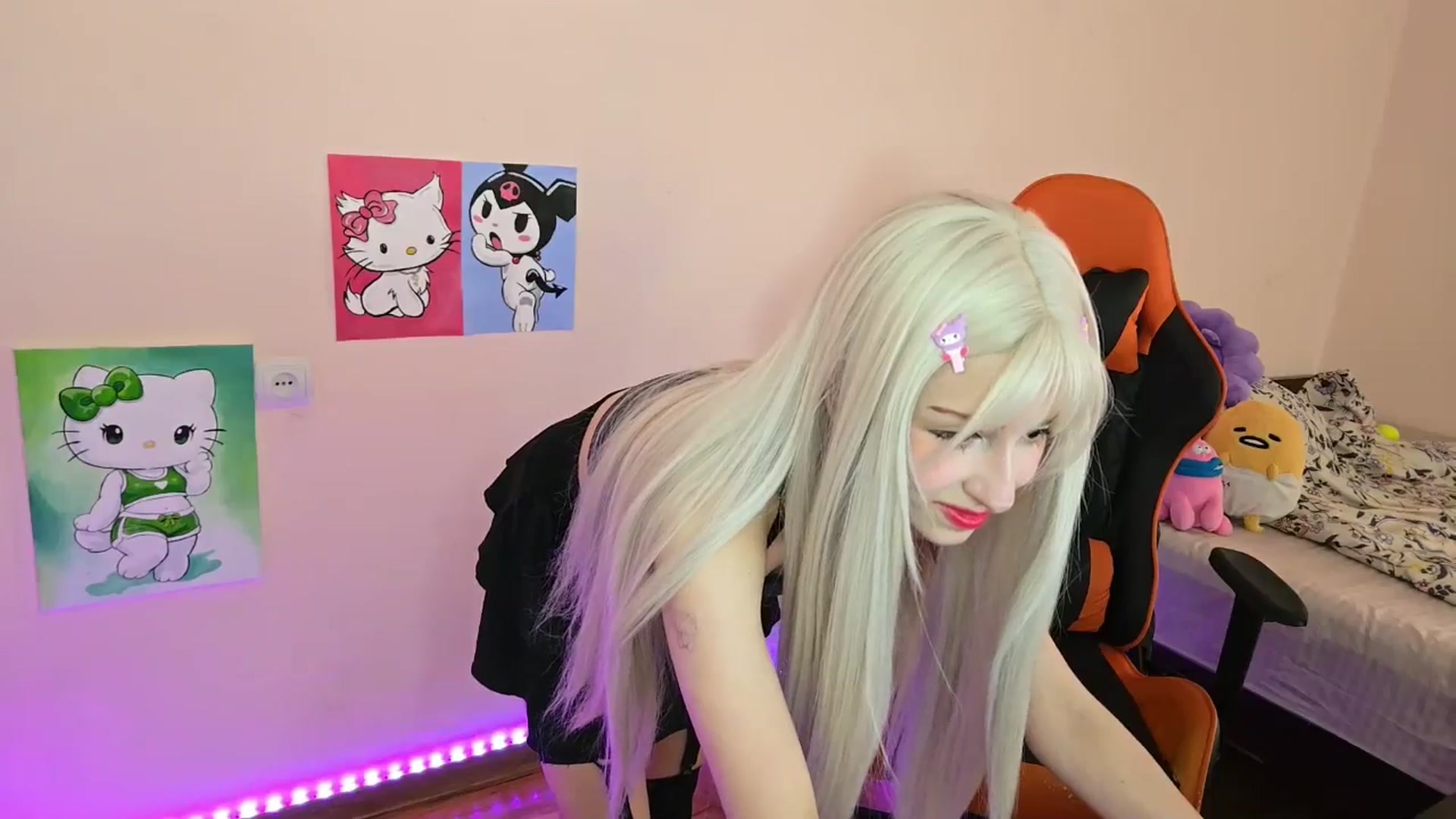 Gallery image thumbnail from PureBlush_xo's myfreecams stream on, 04/23/2026, 05:56 image 19 of 20