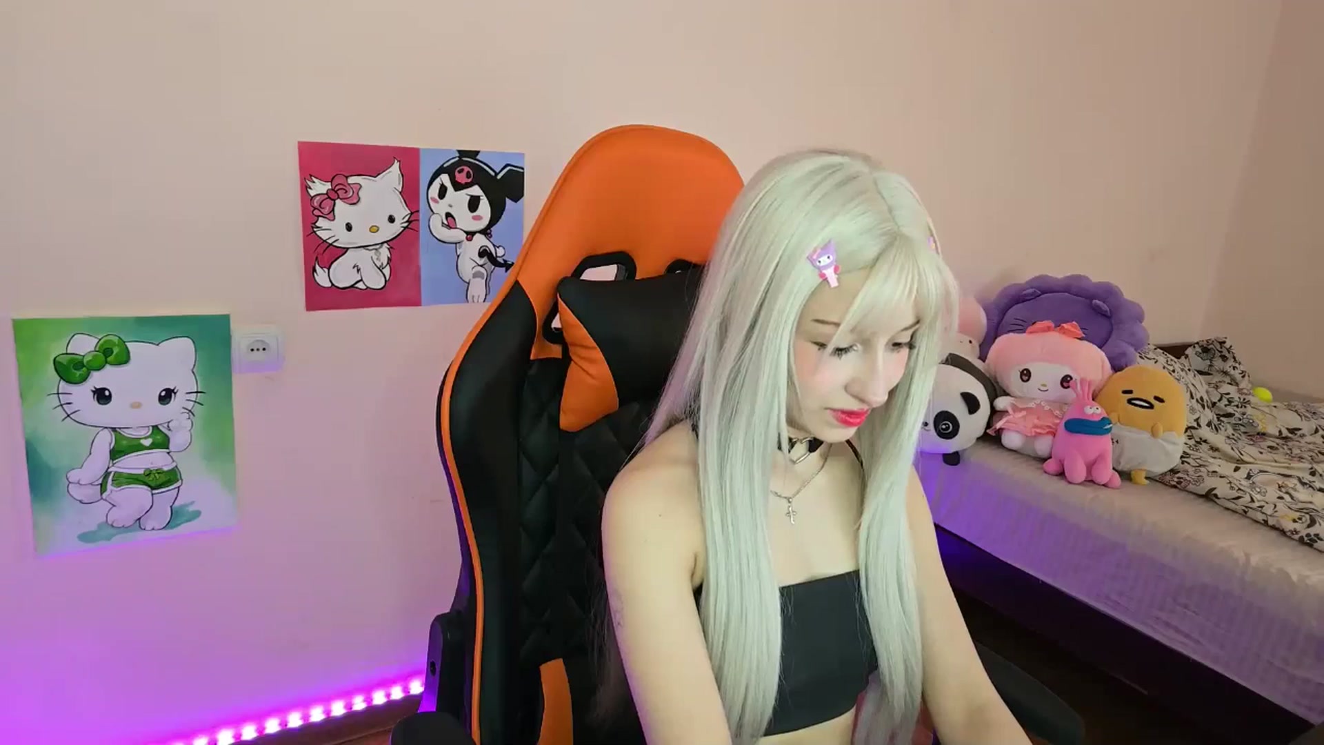 Gallery image thumbnail from PureBlush_xo's myfreecams stream on, 04/23/2026, 05:56 image 14 of 20