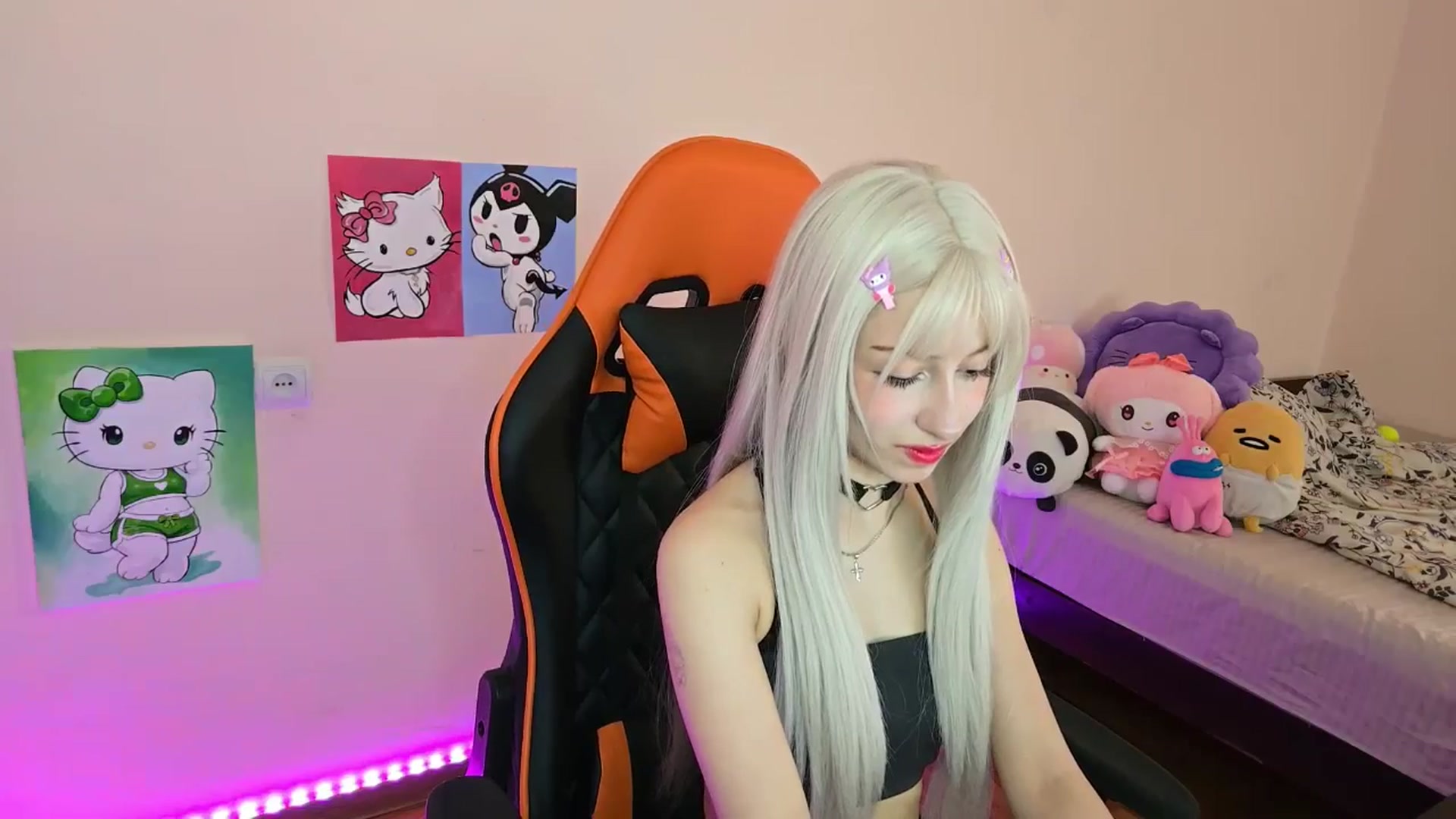 Gallery image thumbnail from PureBlush_xo's myfreecams stream on, 04/23/2026, 05:56 image 16 of 20