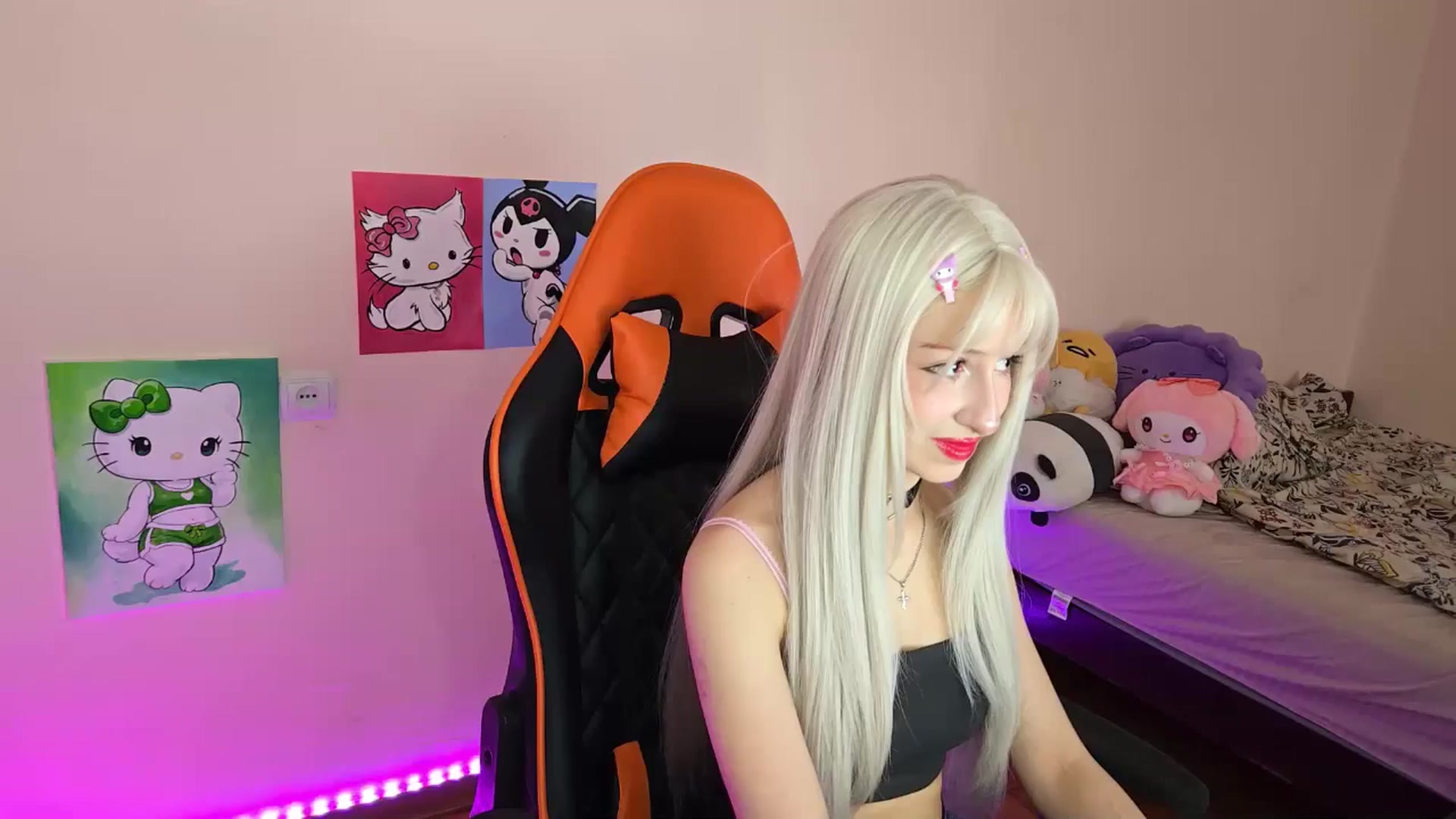 Gallery image thumbnail from PureBlush_xo's myfreecams stream on, 04/28/2026, 05:55 image 11 of 20