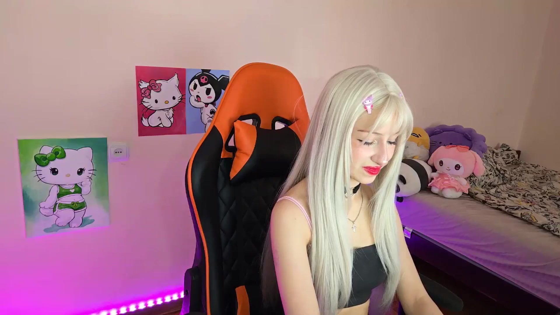 Gallery image thumbnail from PureBlush_xo's myfreecams stream on, 04/28/2026, 05:55 image 13 of 20
