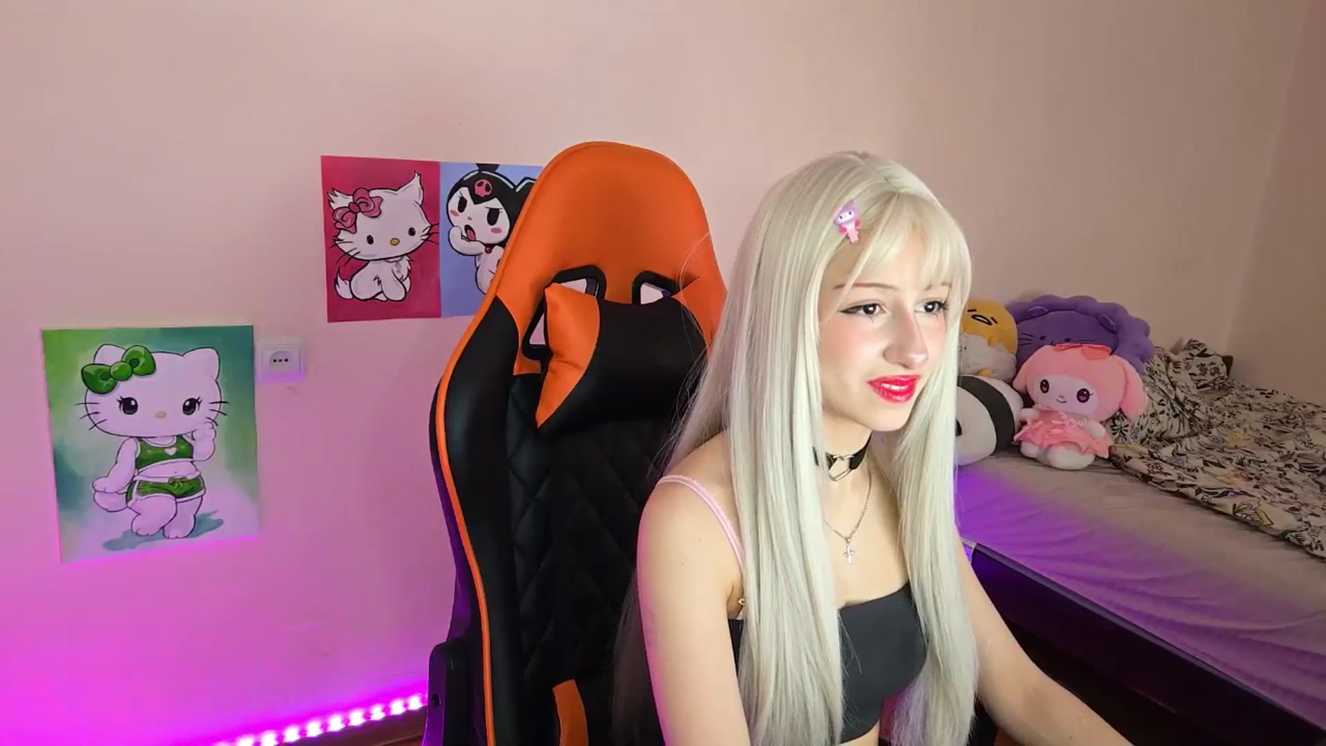 Gallery image thumbnail from PureBlush_xo's myfreecams stream on, 04/28/2026, 05:55 image 15 of 20