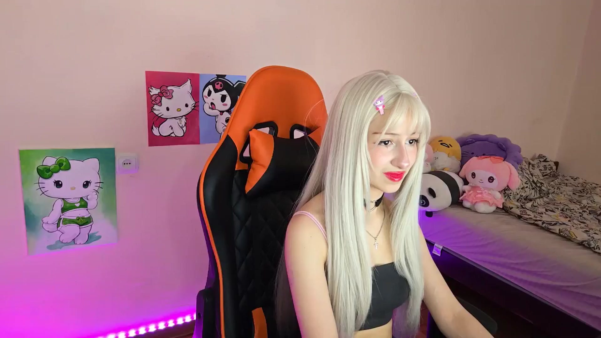 Gallery image thumbnail from PureBlush_xo's myfreecams stream on, 04/28/2026, 05:55 image 9 of 20