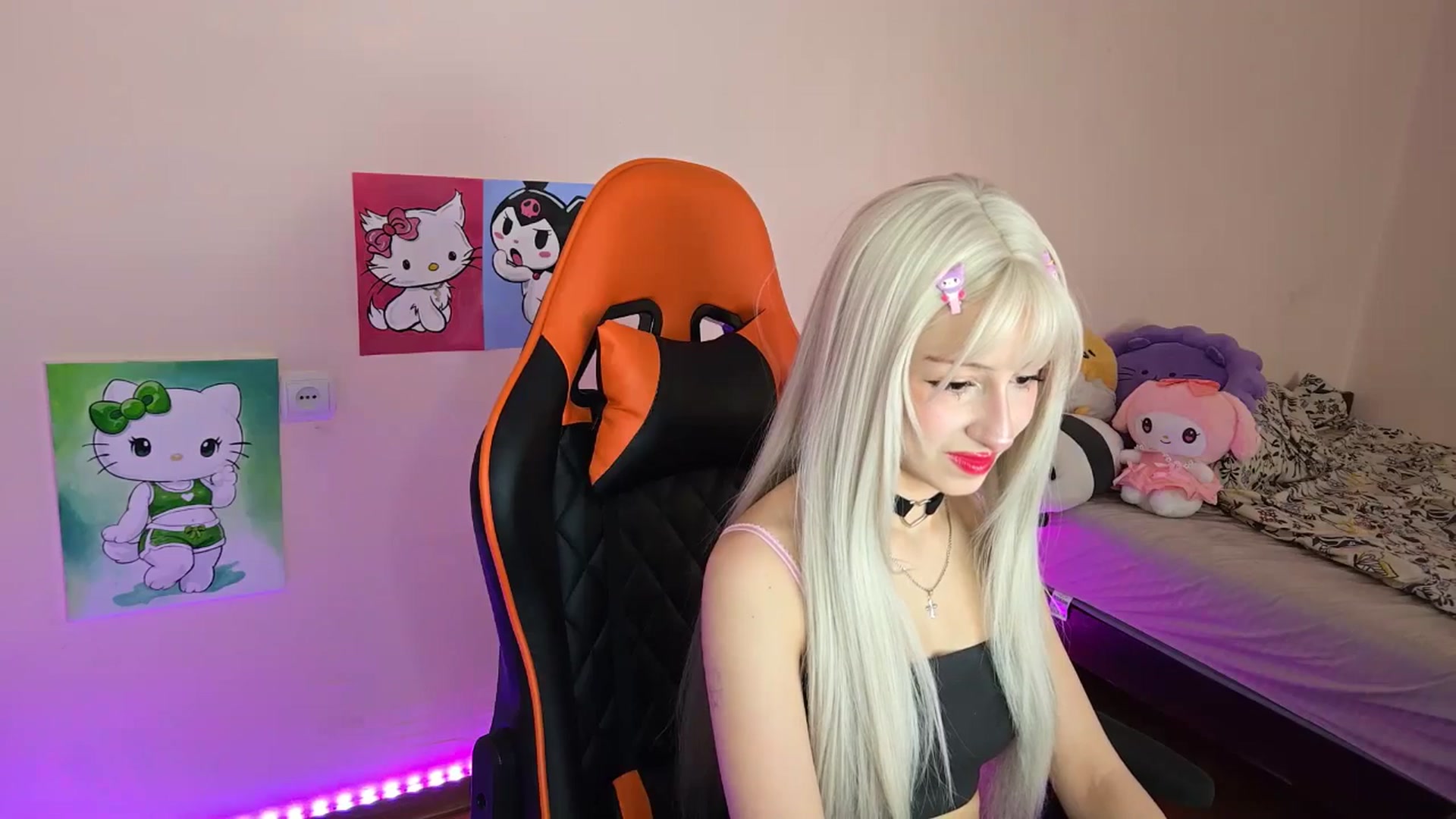 Gallery image thumbnail from PureBlush_xo's myfreecams stream on, 04/28/2026, 05:55 image 4 of 20