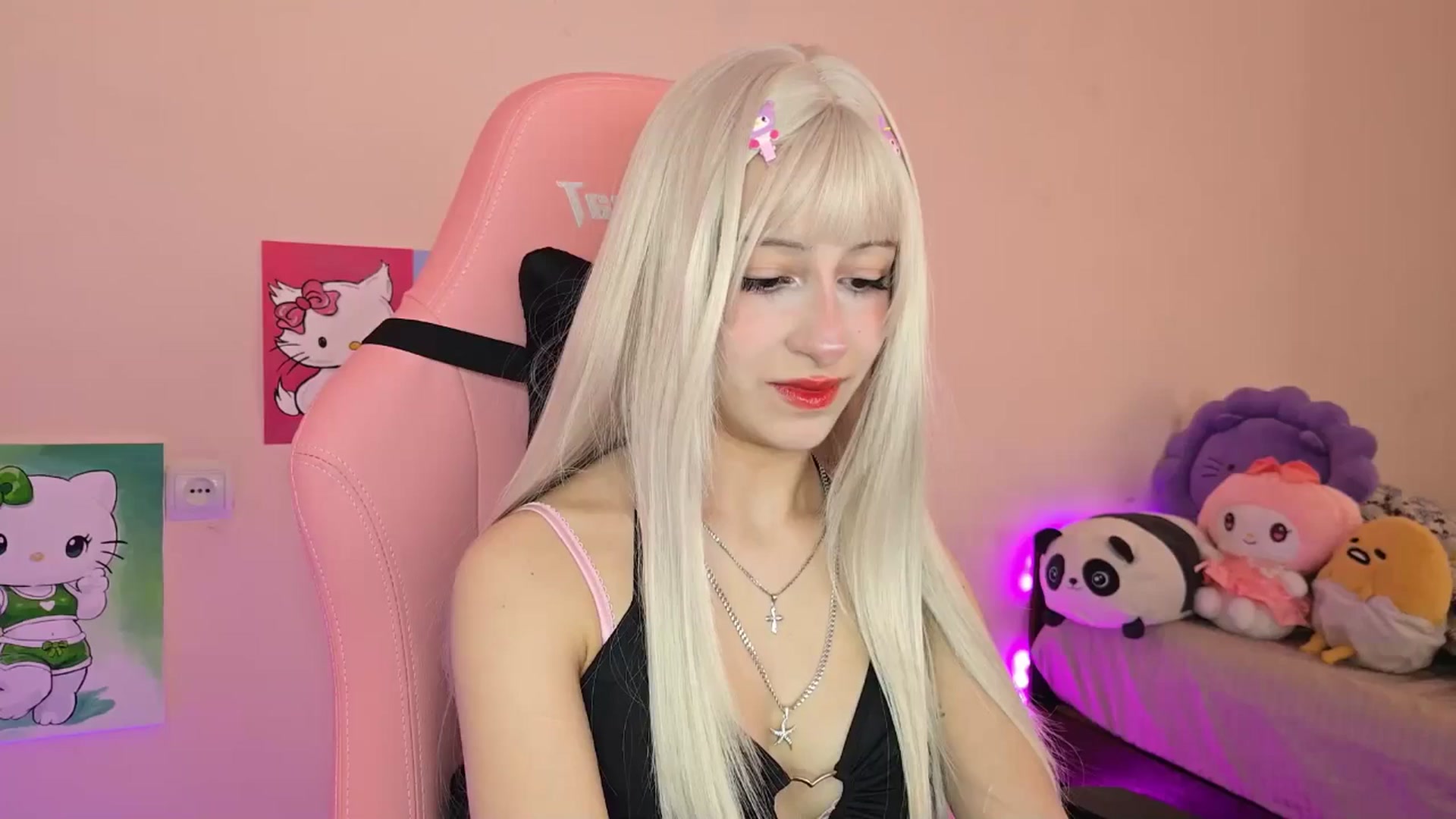 Gallery image thumbnail from PureBlush_xo's myfreecams stream on, 05/07/2026, 04:49 image 10 of 20