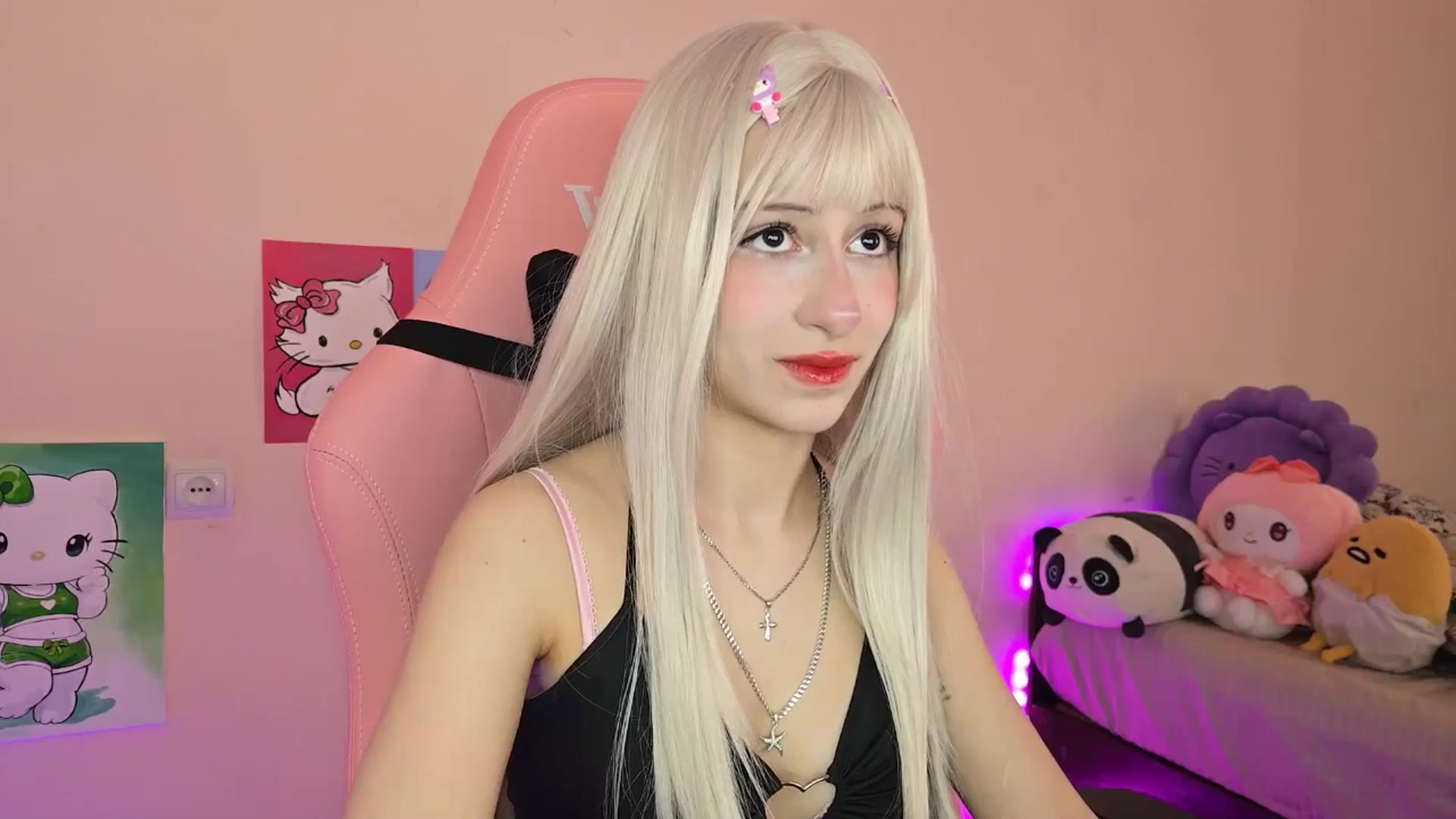 Gallery image thumbnail from PureBlush_xo's myfreecams stream on, 05/07/2026, 04:49 image 18 of 20