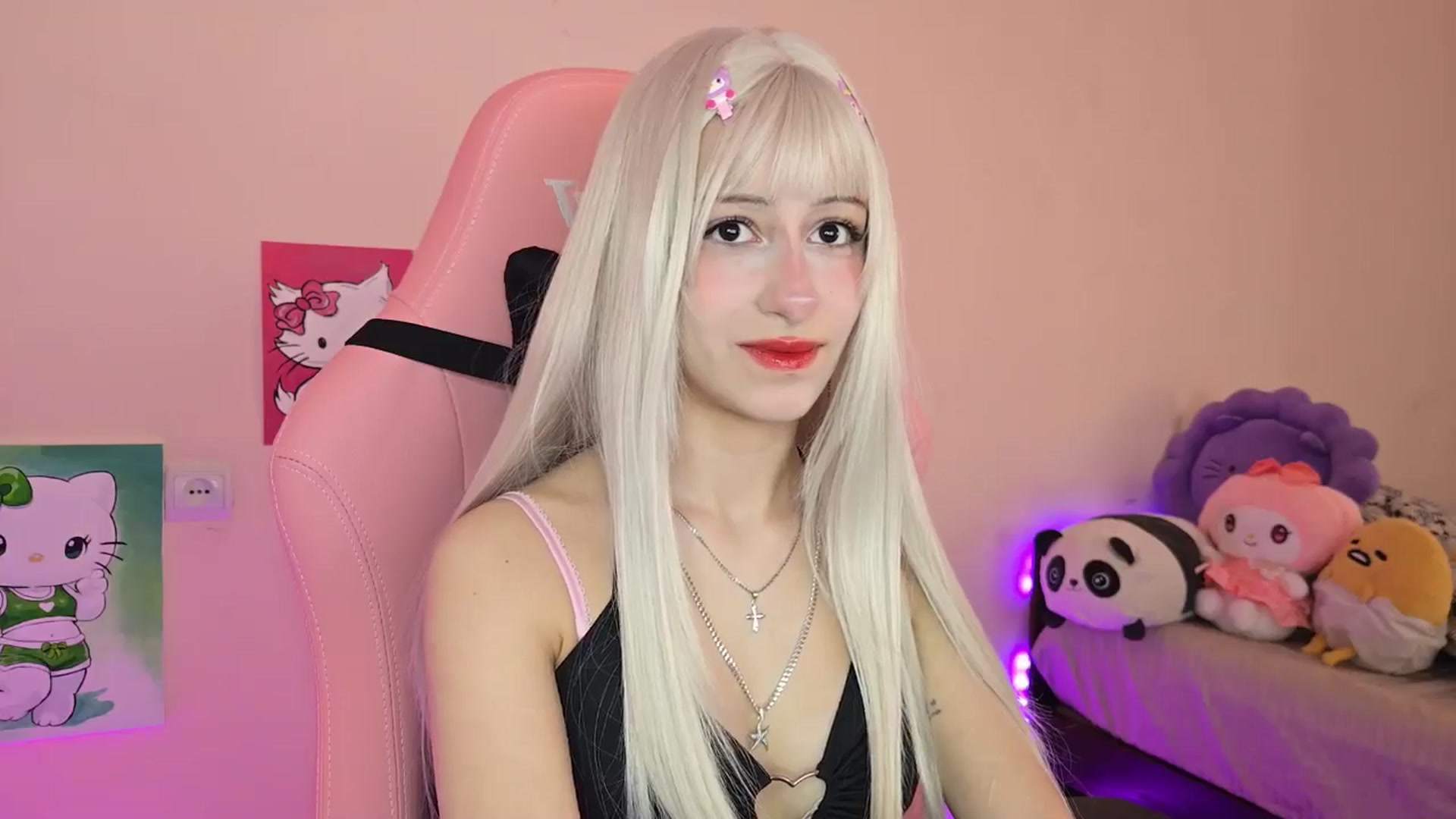 Gallery image thumbnail from PureBlush_xo's myfreecams stream on, 05/07/2026, 04:49 image 4 of 20