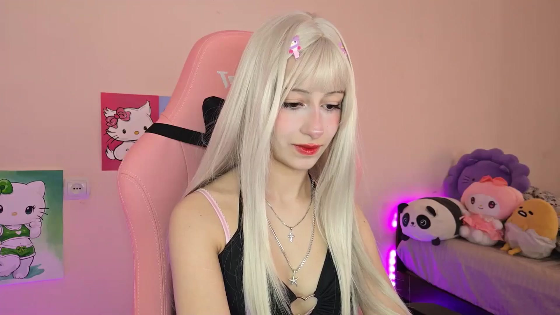 Gallery image thumbnail from PureBlush_xo's myfreecams stream on, 05/07/2026, 04:49 image 14 of 20