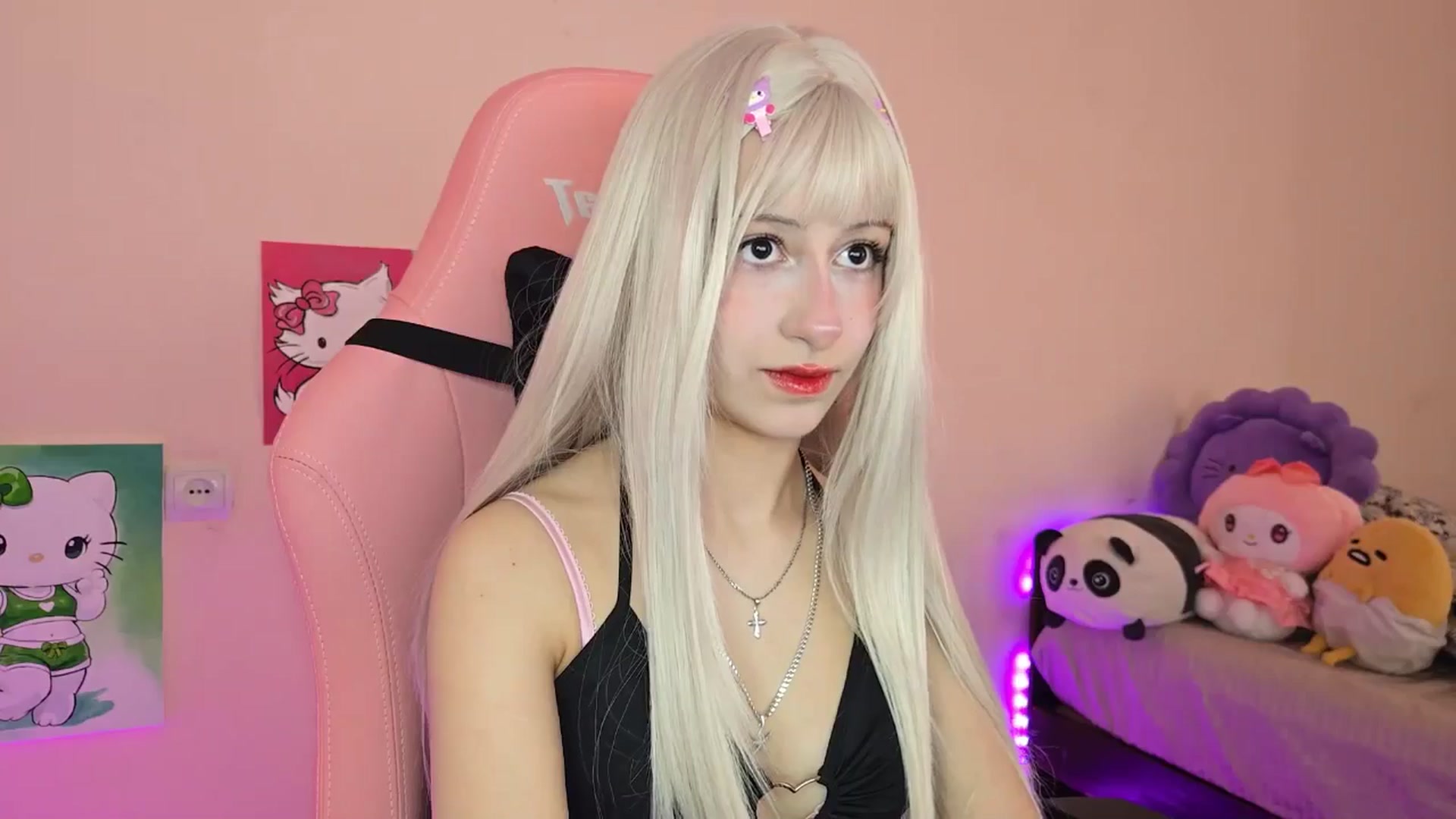 Gallery image thumbnail from PureBlush_xo's myfreecams stream on, 05/07/2026, 04:49 image 5 of 20