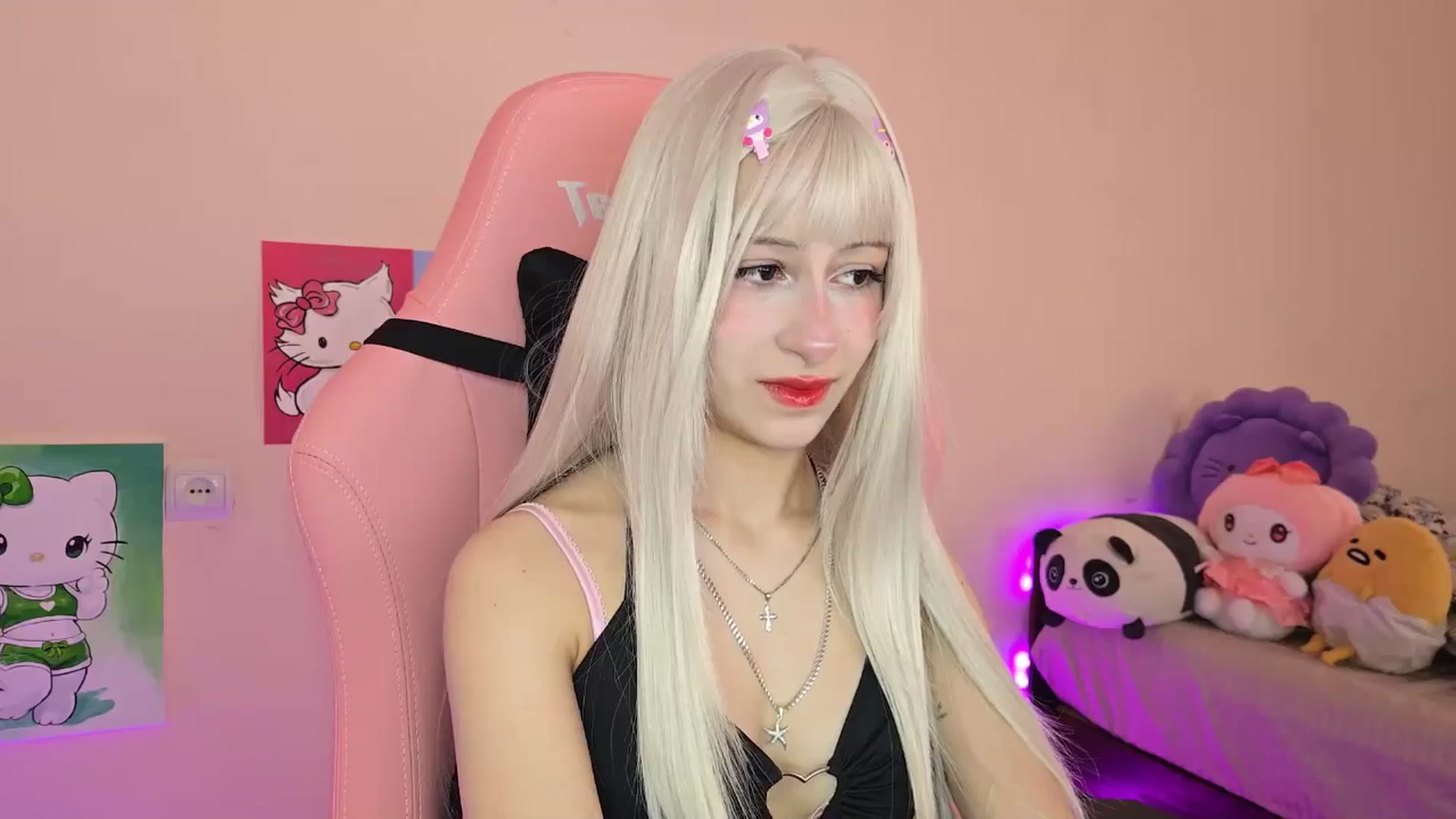 Gallery image thumbnail from PureBlush_xo's myfreecams stream on, 05/07/2026, 04:49 image 8 of 20
