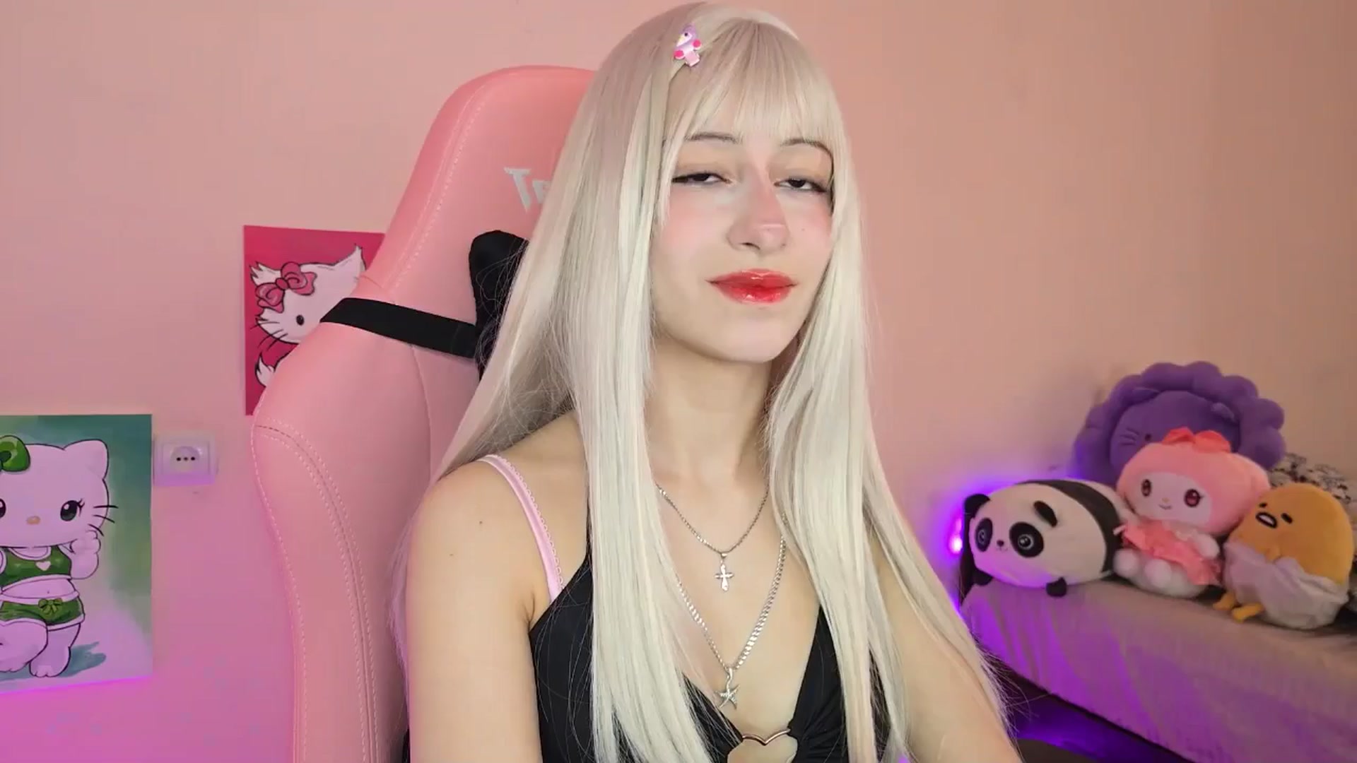 Gallery image thumbnail from PureBlush_xo's myfreecams stream on, 05/07/2026, 04:49 image 1 of 20