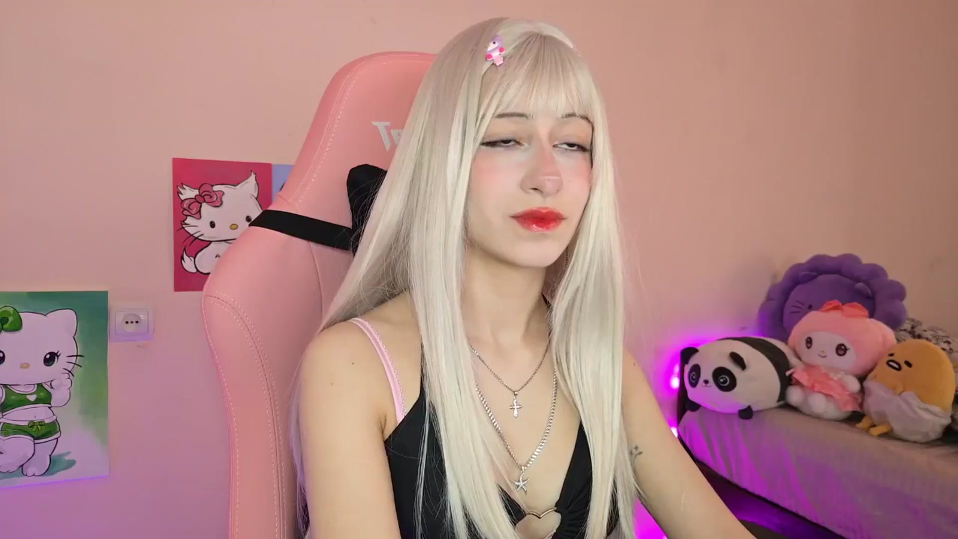 Gallery image thumbnail from PureBlush_xo's myfreecams stream on, 05/07/2026, 04:49 image 19 of 20