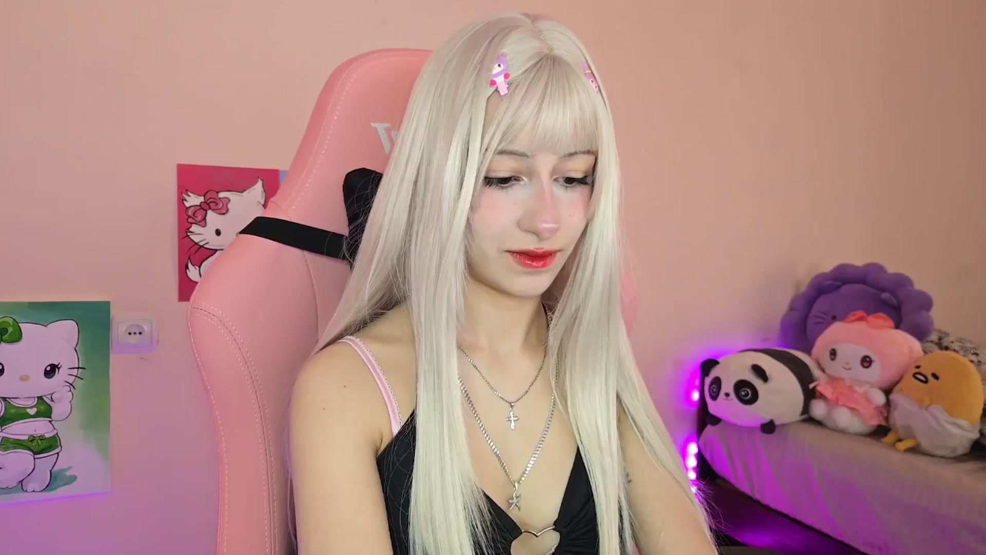Gallery image thumbnail from PureBlush_xo's myfreecams stream on, 05/07/2026, 04:49 image 3 of 20