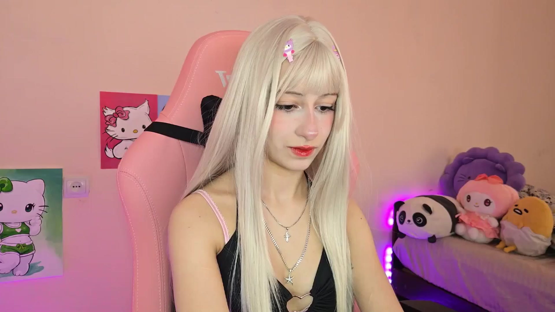 Gallery image thumbnail from PureBlush_xo's myfreecams stream on, 05/07/2026, 04:49 image 16 of 20