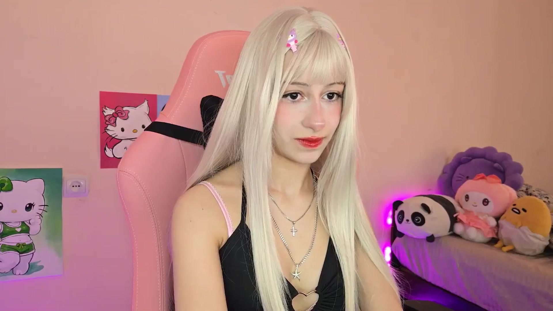 Gallery image thumbnail from PureBlush_xo's myfreecams stream on, 05/07/2026, 04:49 image 13 of 20