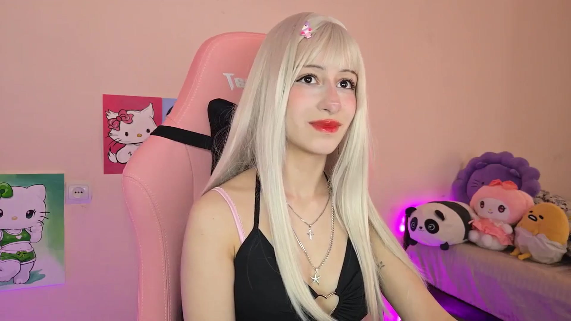 Gallery image thumbnail from PureBlush_xo's myfreecams stream on, 05/07/2026, 04:49 image 12 of 20