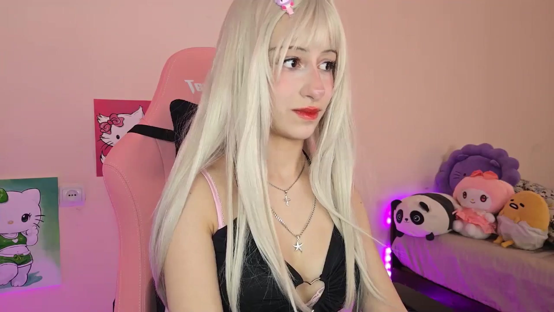 Gallery image thumbnail from PureBlush_xo's myfreecams stream on, 05/07/2026, 06:20 image 10 of 20