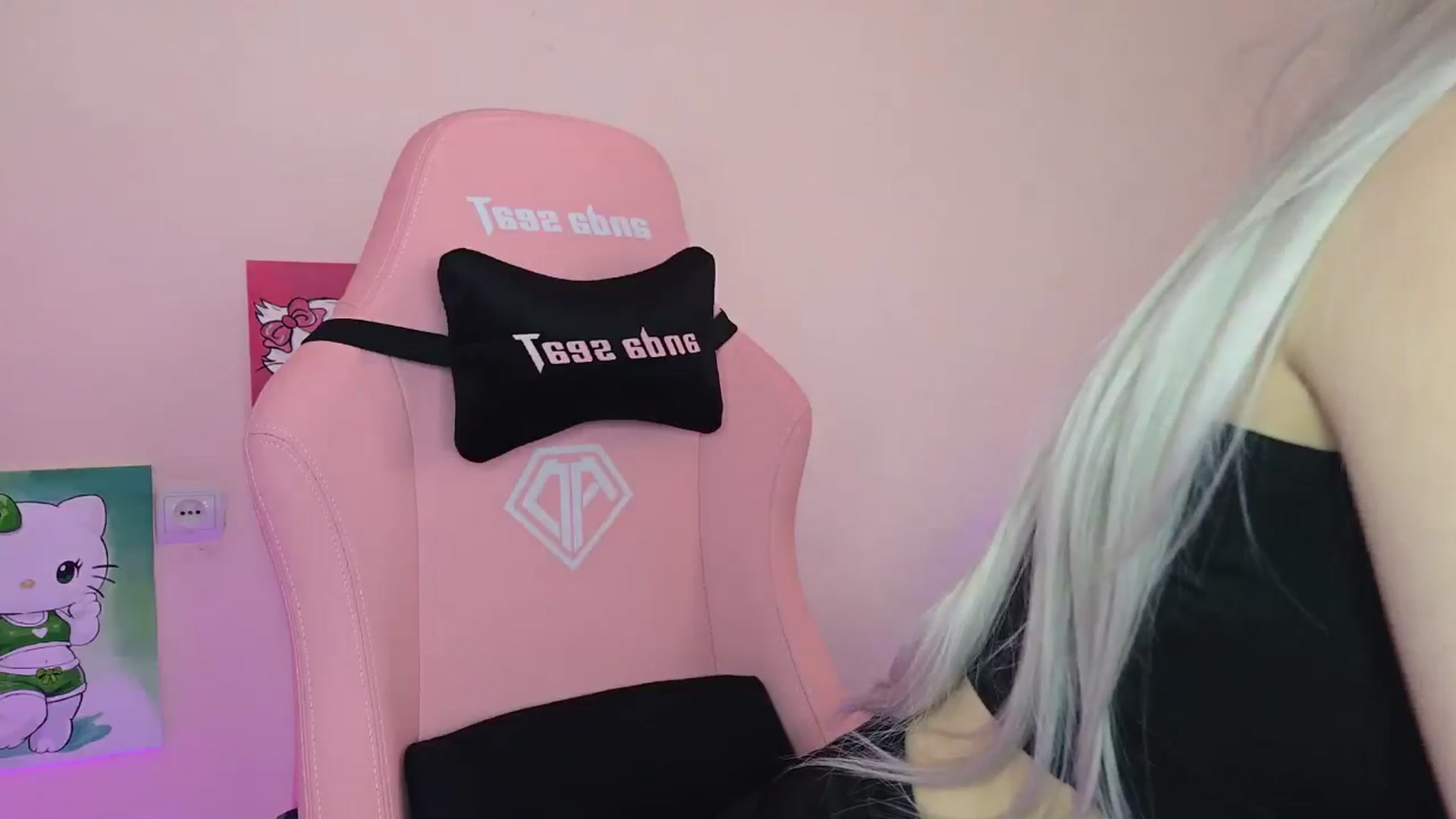 Gallery image thumbnail from PureBlush_xo's myfreecams stream on, 05/07/2026, 06:20 image 8 of 20