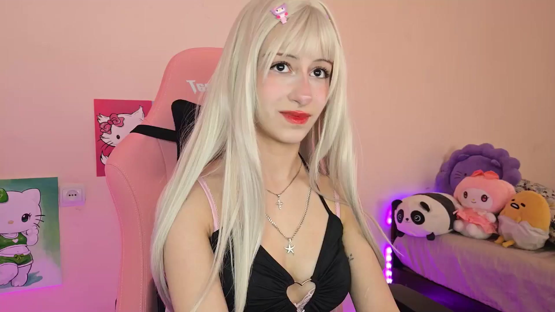 Gallery image thumbnail from PureBlush_xo's myfreecams stream on, 05/07/2026, 06:20 image 11 of 20
