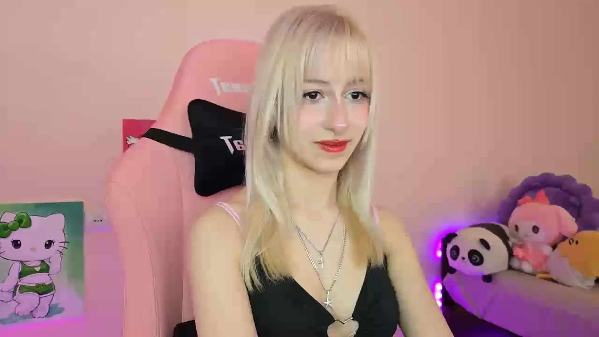 Gallery image thumbnail from PureBlush_xo's myfreecams stream on, 05/08/2026, 06:09 image 1 of 20