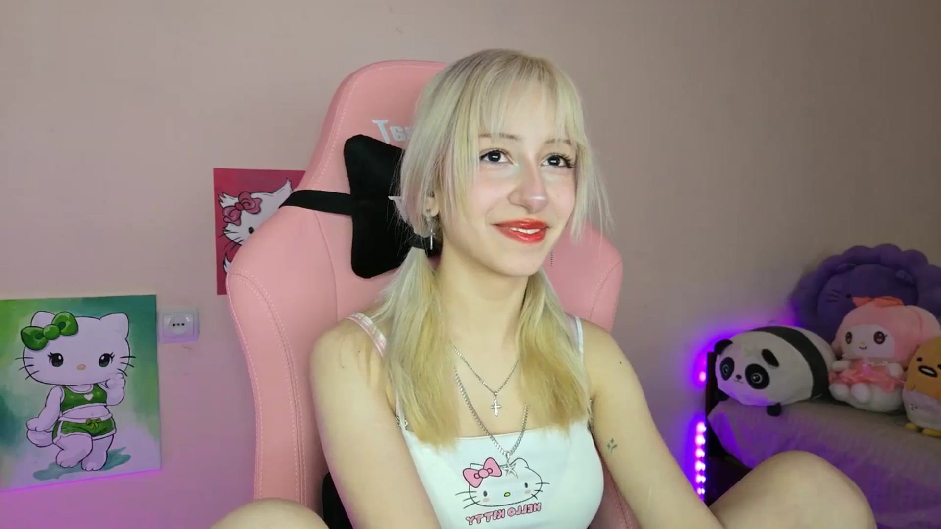 Gallery image thumbnail from PureBlush_xo's myfreecams stream on, 05/09/2026, 05:32 image 8 of 20