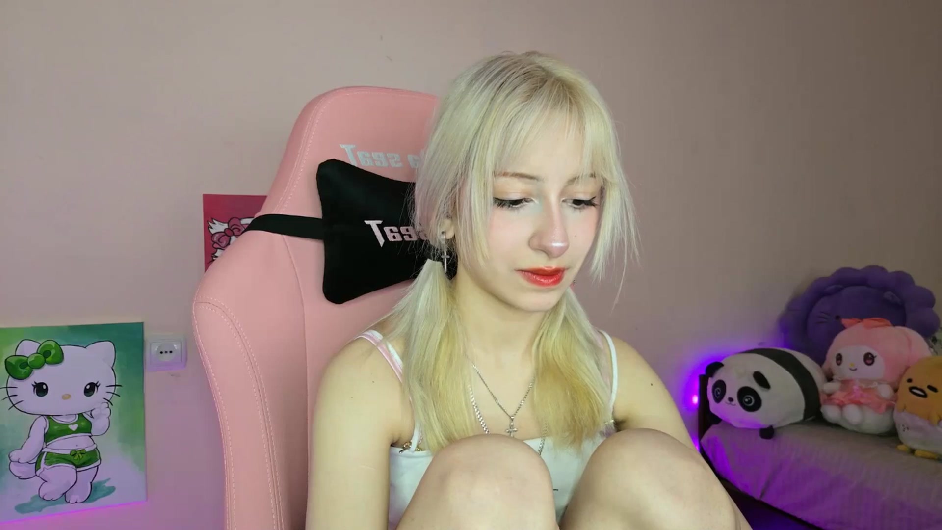 Gallery image thumbnail from PureBlush_xo's myfreecams stream on, 05/09/2026, 05:32 image 11 of 20
