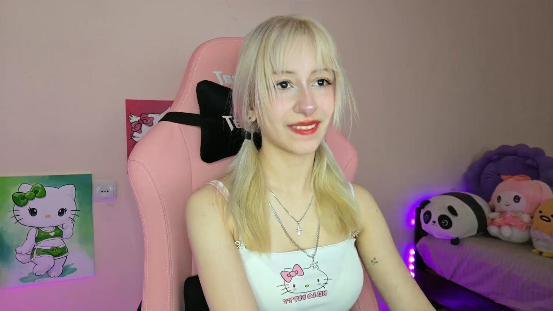 Gallery image thumbnail from PureBlush_xo's myfreecams stream on, 05/09/2026, 05:32 image 4 of 20