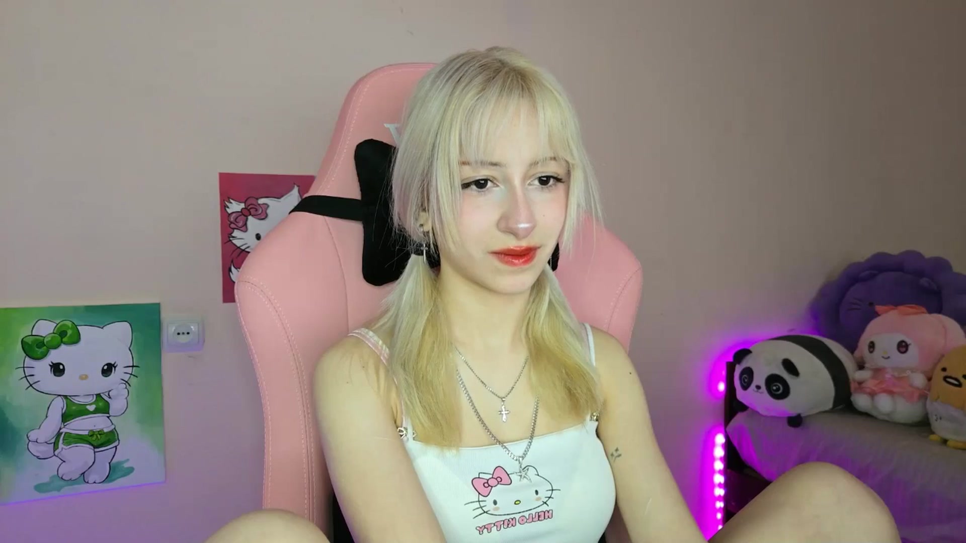 Gallery image thumbnail from PureBlush_xo's myfreecams stream on, 05/09/2026, 05:32 image 7 of 20