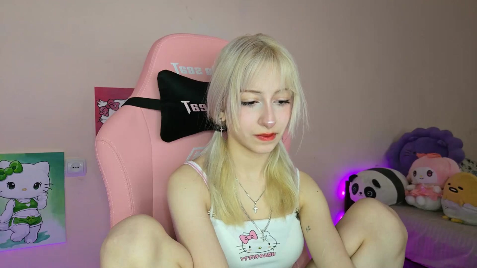 Gallery image thumbnail from PureBlush_xo's myfreecams stream on, 05/09/2026, 05:32 image 14 of 20