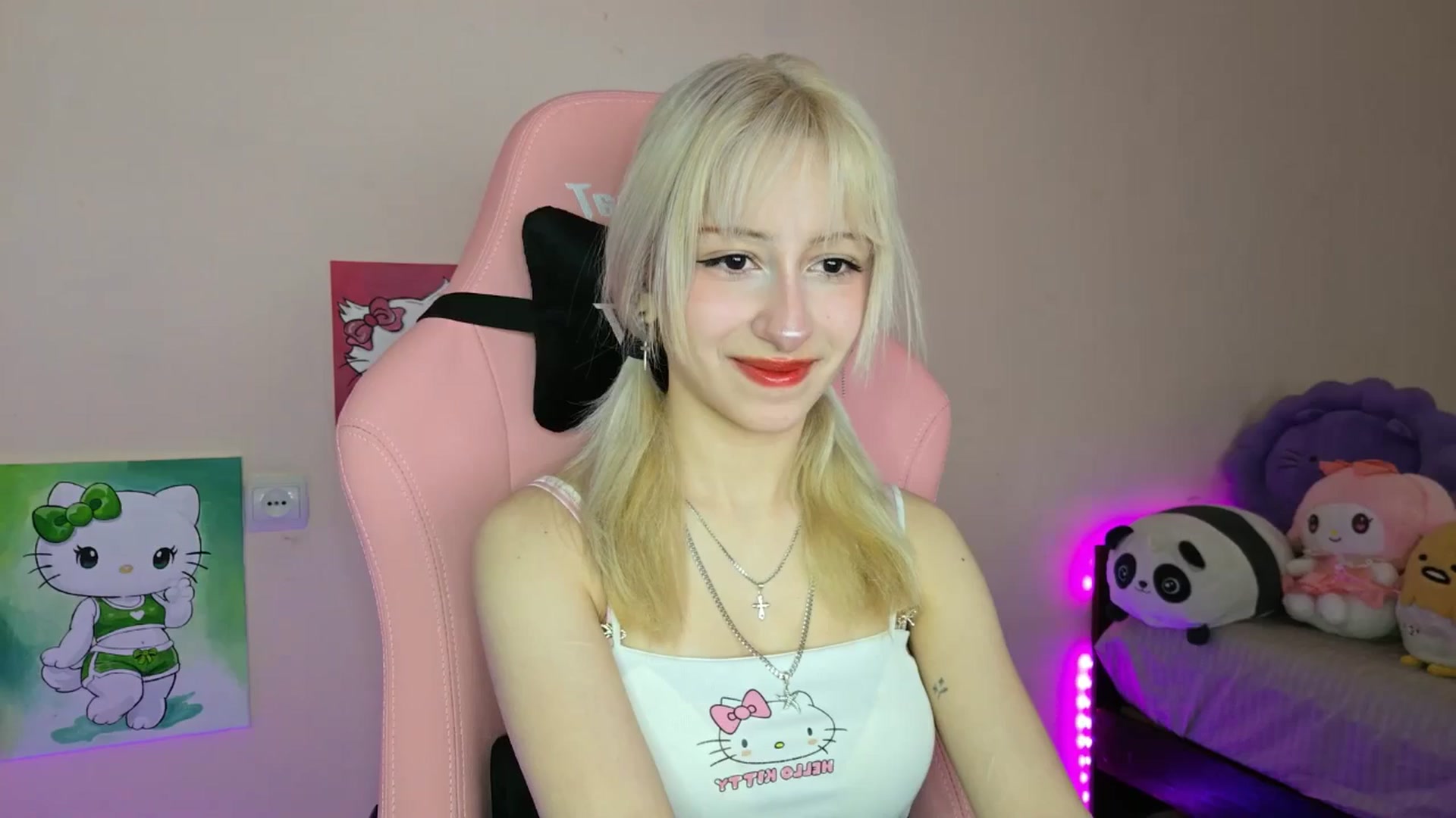 Gallery image thumbnail from PureBlush_xo's myfreecams stream on, 05/09/2026, 05:32 image 5 of 20