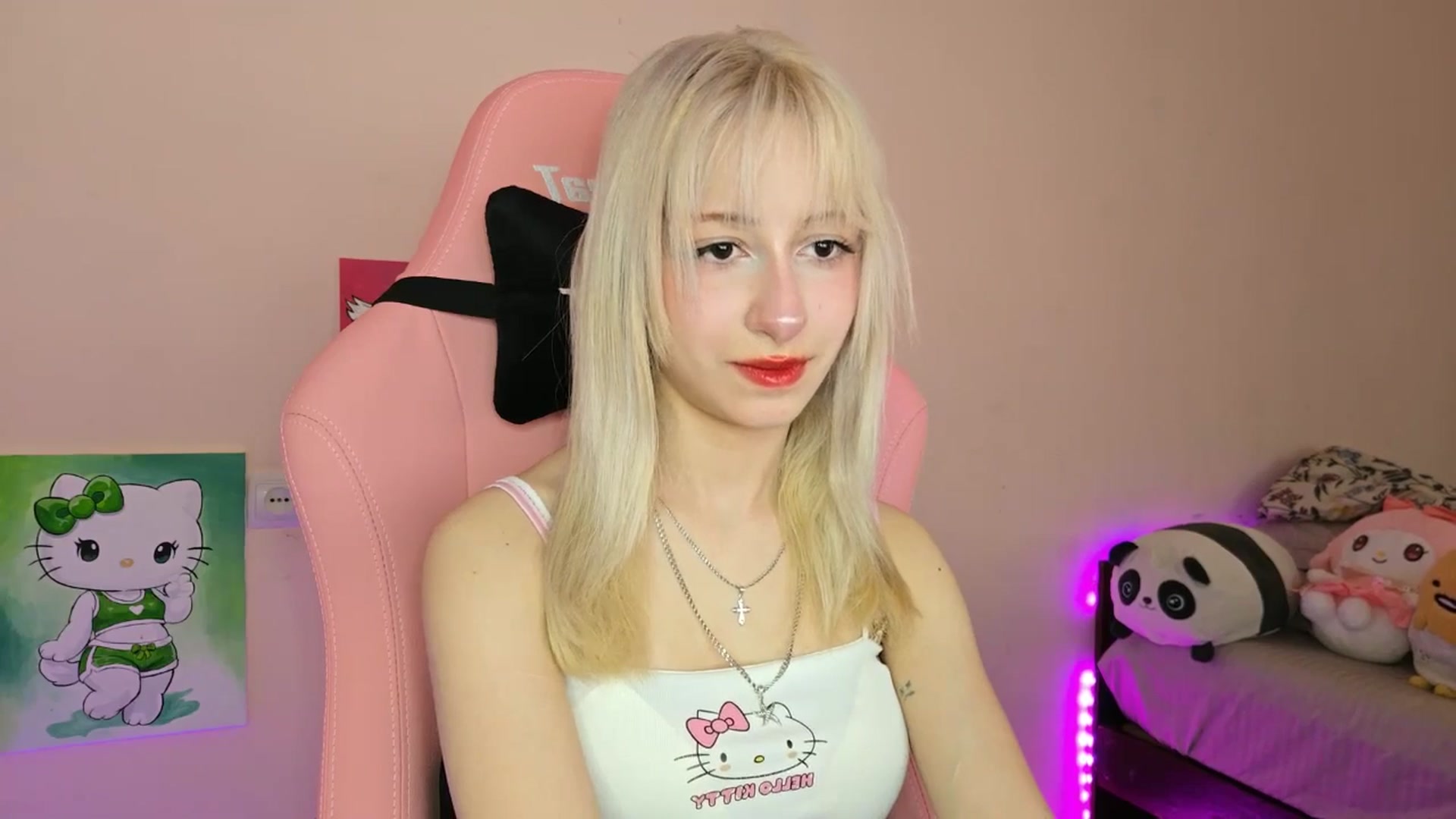 Gallery image thumbnail from PureBlush_xo's myfreecams stream on, 05/09/2026, 08:11 image 2 of 20