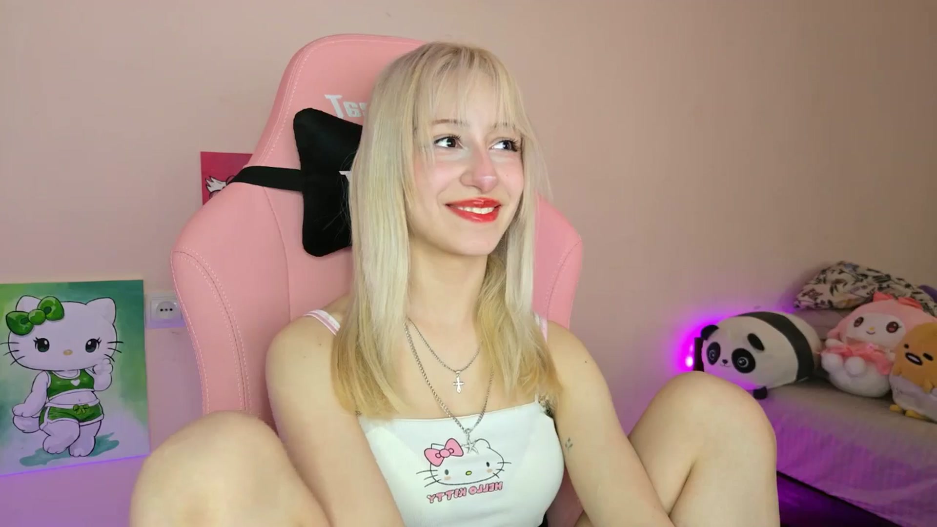 Gallery image thumbnail from PureBlush_xo's myfreecams stream on, 05/09/2026, 08:11 image 4 of 20
