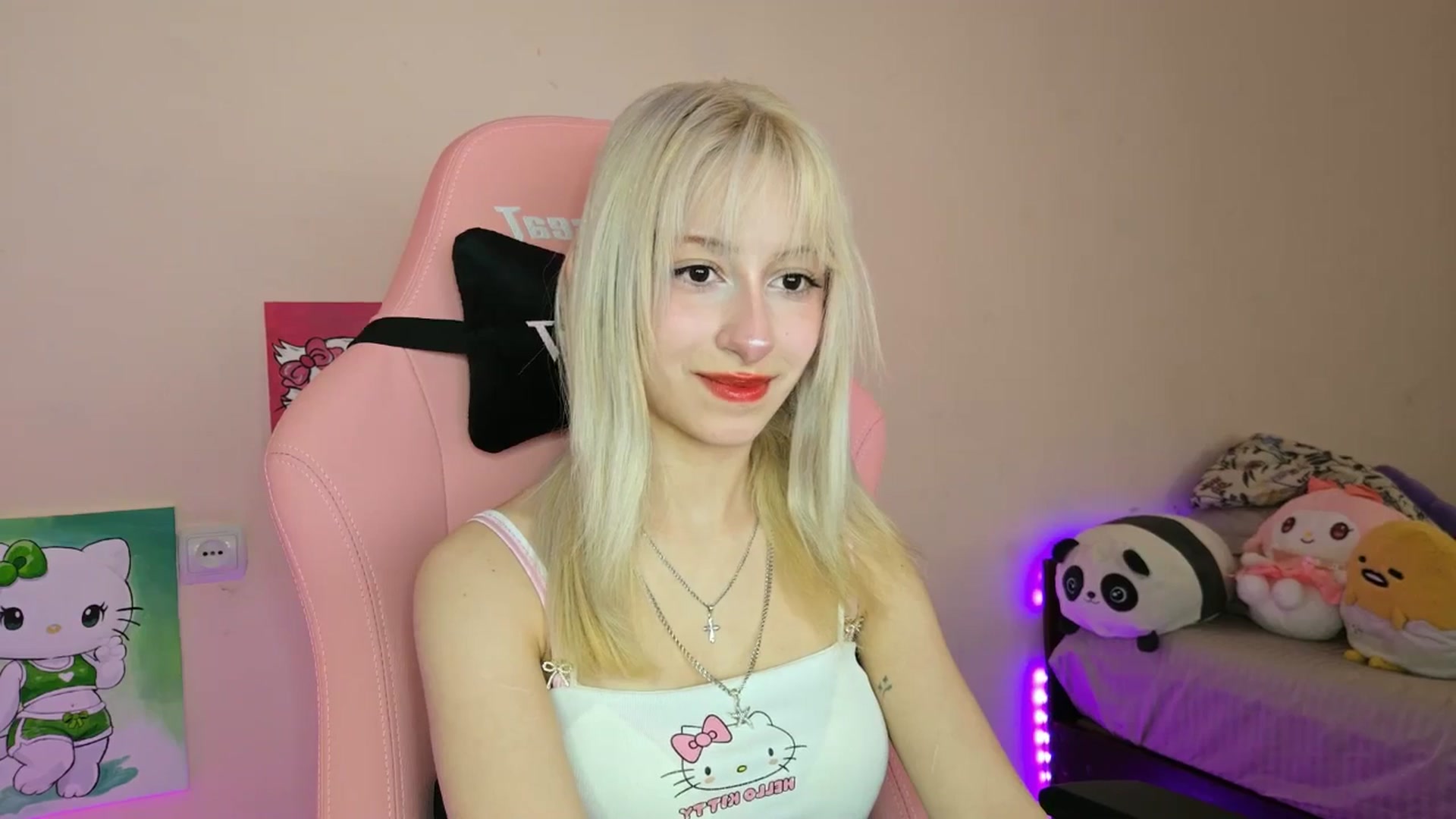 Gallery image thumbnail from PureBlush_xo's myfreecams stream on, 05/09/2026, 08:11 image 14 of 20