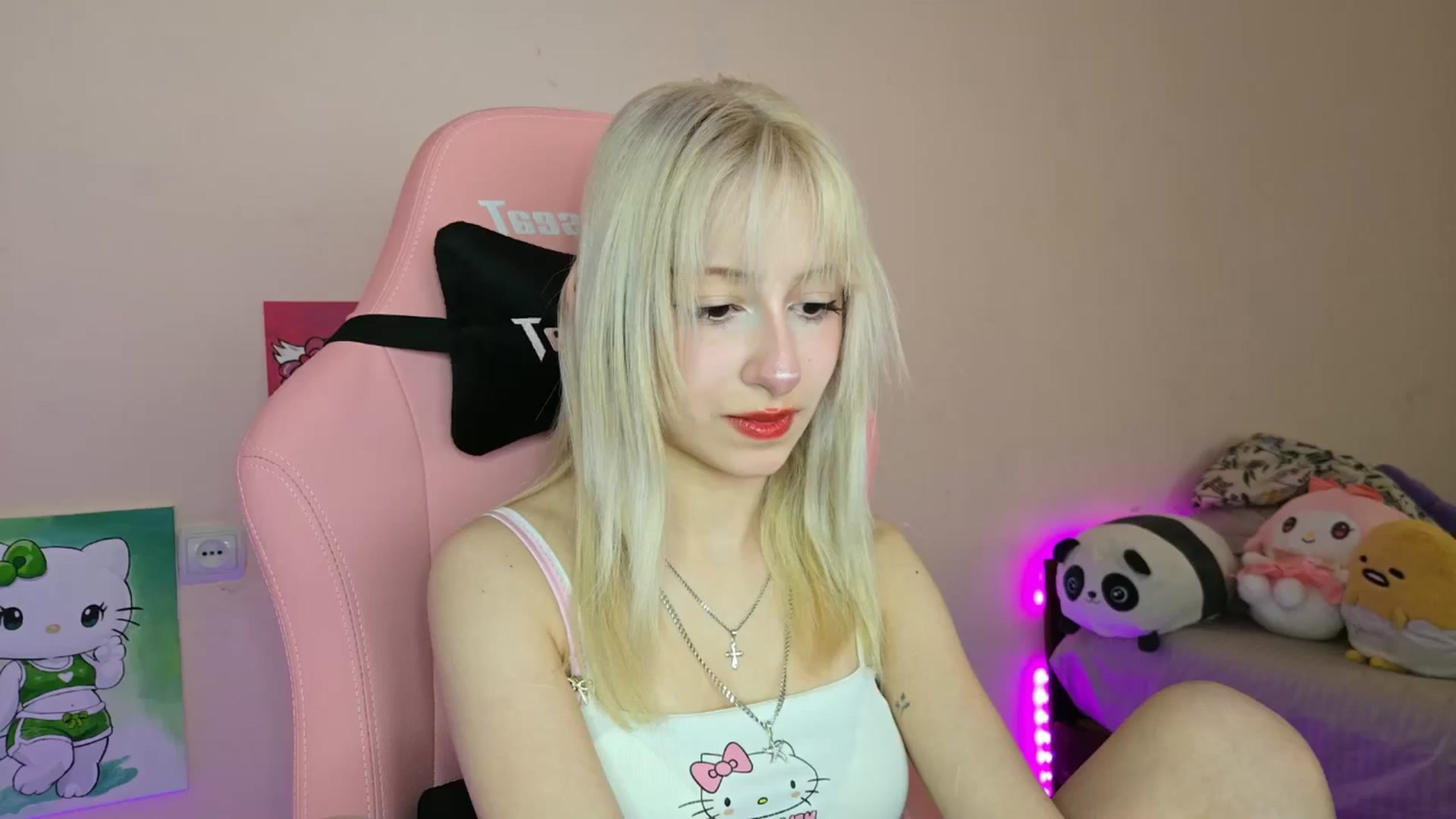 Gallery image thumbnail from PureBlush_xo's myfreecams stream on, 05/09/2026, 08:11 image 20 of 20