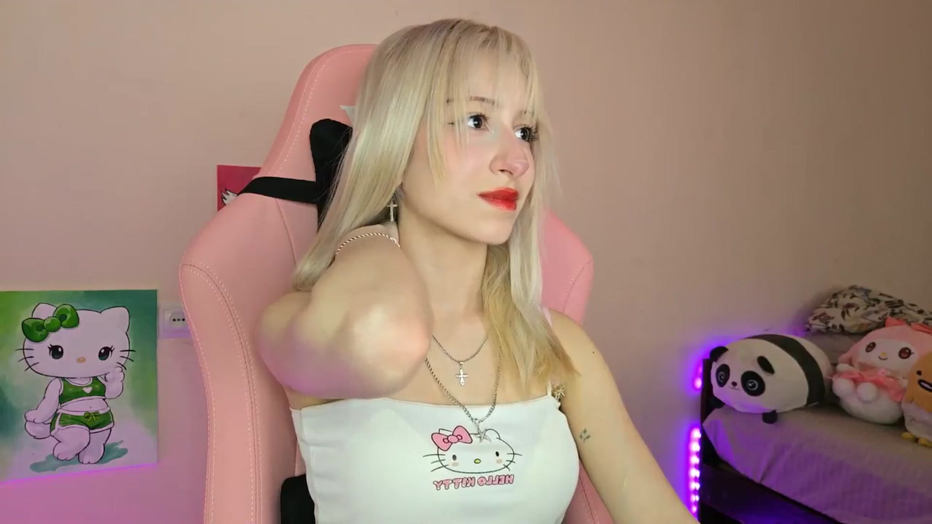 Gallery image thumbnail from PureBlush_xo's myfreecams stream on, 05/09/2026, 08:11 image 3 of 20