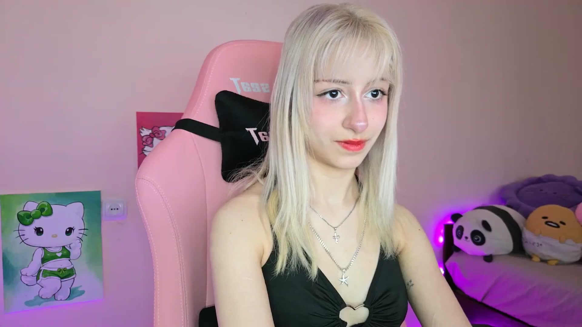 Gallery image thumbnail from PureBlush_xo's myfreecams stream on, 05/10/2026, 05:10 image 11 of 20