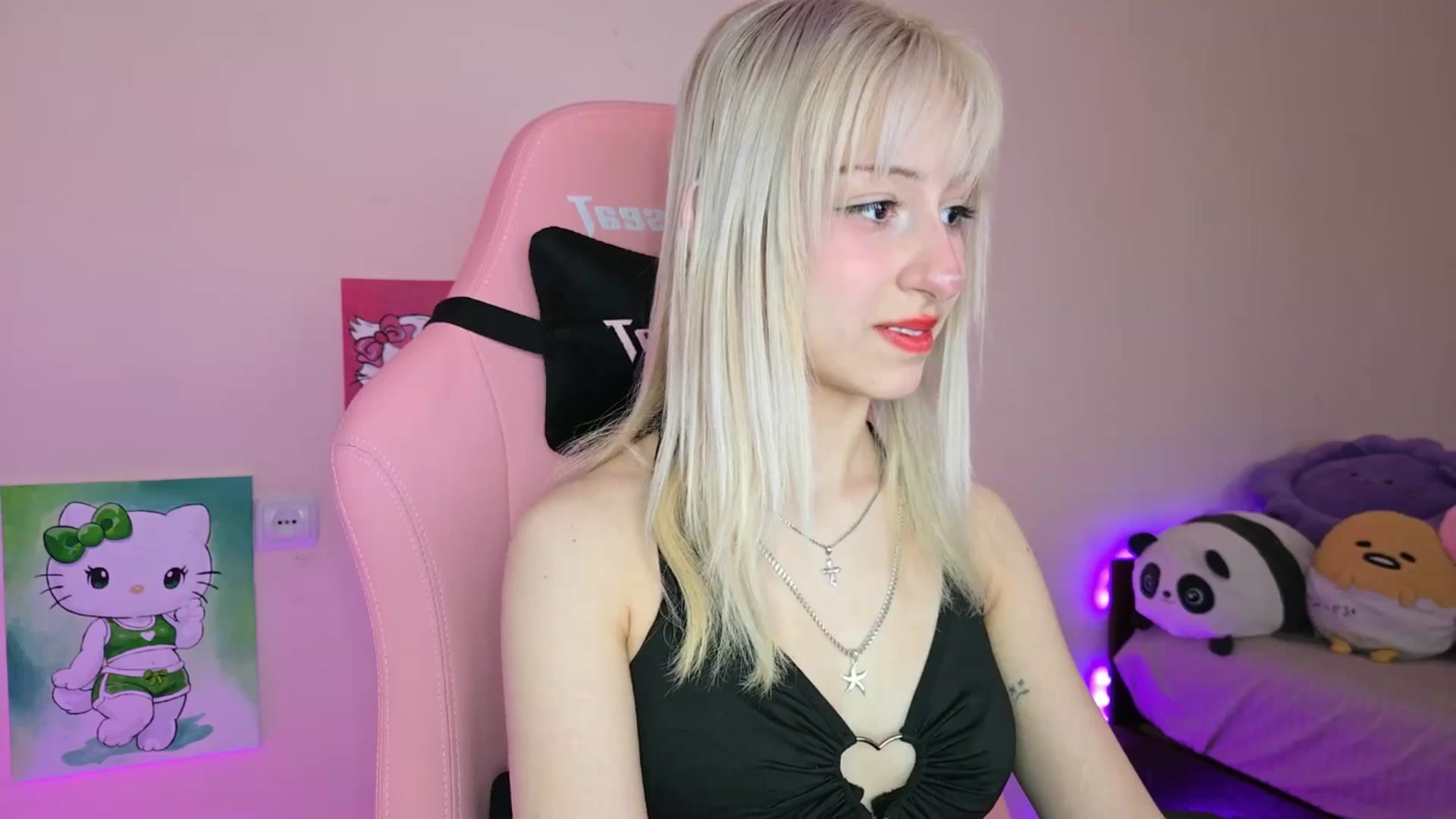 Gallery image thumbnail from PureBlush_xo's myfreecams stream on, 05/10/2026, 05:10 image 18 of 20