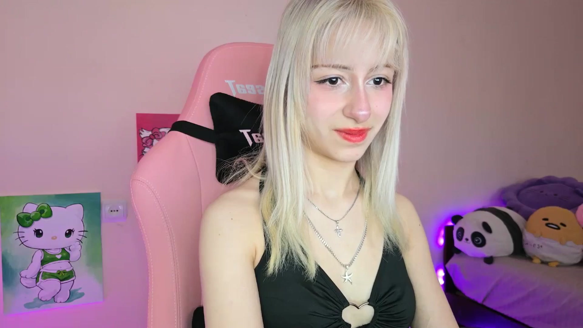 Gallery image thumbnail from PureBlush_xo's myfreecams stream on, 05/10/2026, 05:10 image 2 of 20