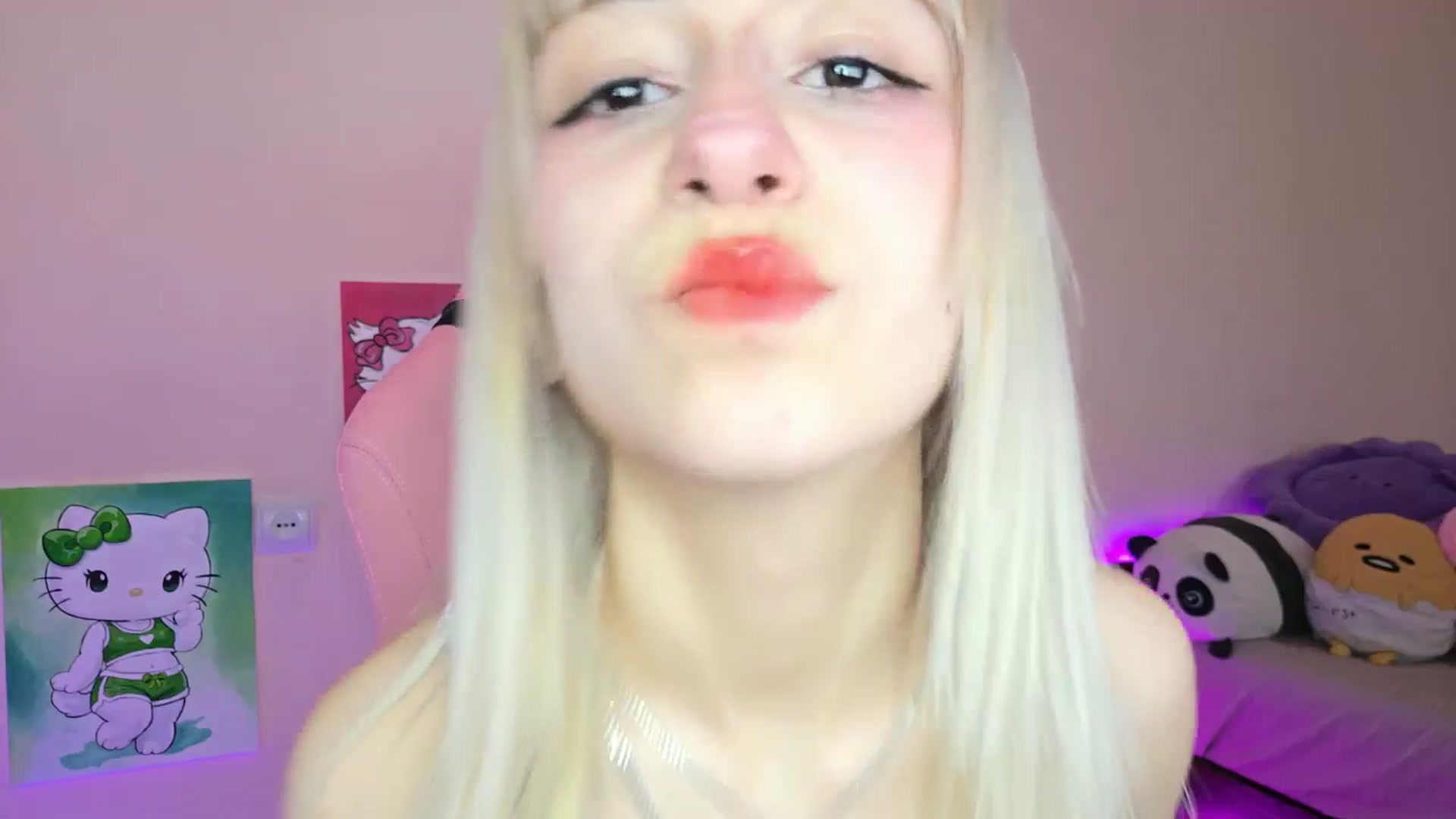 Gallery image thumbnail from PureBlush_xo's myfreecams stream on, 05/10/2026, 05:10 image 6 of 20
