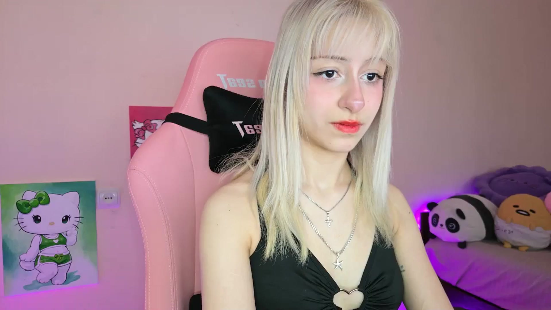 Gallery image thumbnail from PureBlush_xo's myfreecams stream on, 05/10/2026, 05:10 image 12 of 20