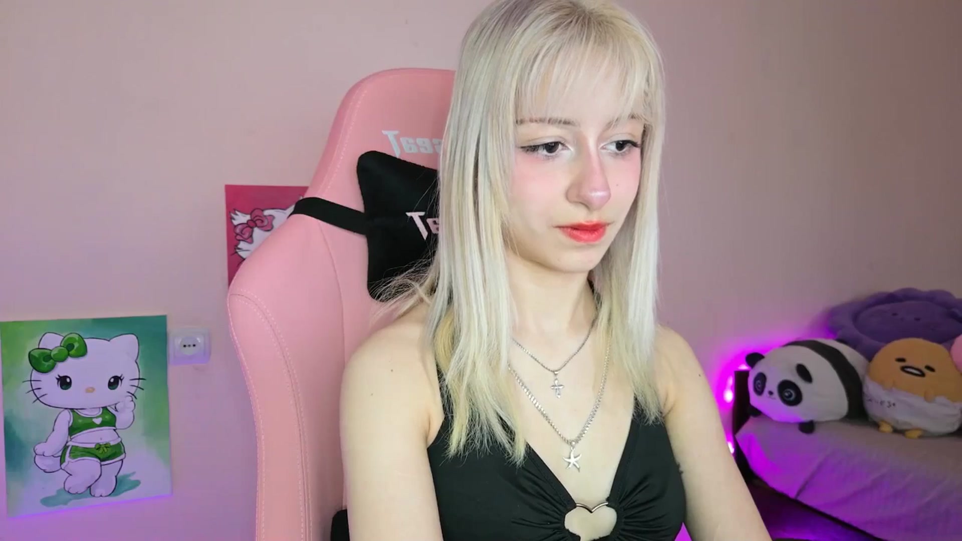 Gallery image thumbnail from PureBlush_xo's myfreecams stream on, 05/10/2026, 05:10 image 13 of 20
