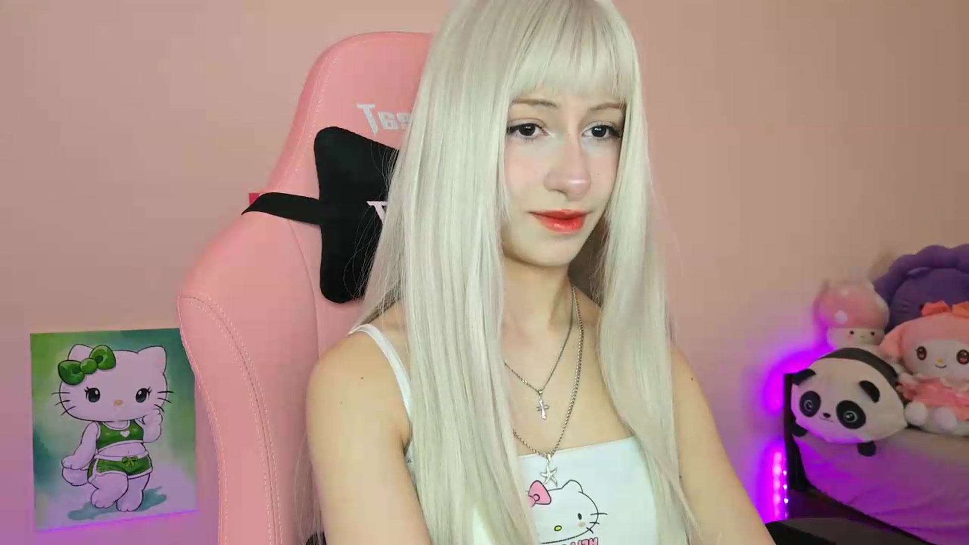 Gallery image thumbnail from PureBlush_xo's myfreecams stream on, 05/15/2026, 06:34 image 9 of 20