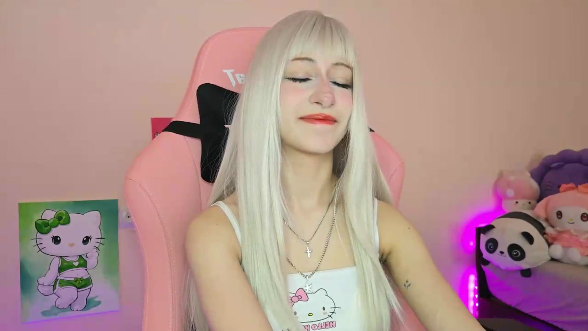 Gallery image thumbnail from PureBlush_xo's myfreecams stream on, 05/15/2026, 06:34 image 3 of 20
