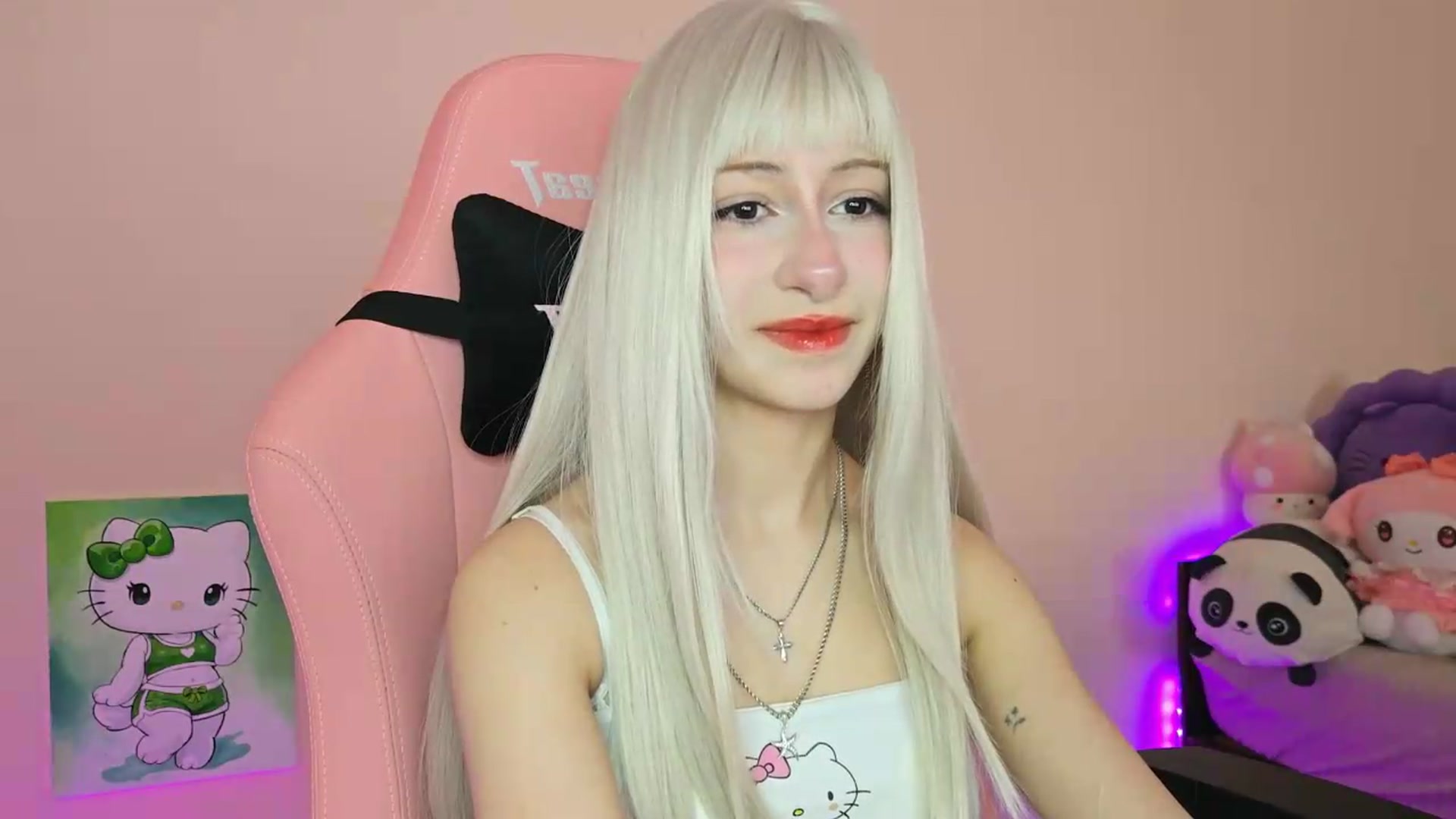 Gallery image thumbnail from PureBlush_xo's myfreecams stream on, 05/15/2026, 06:34 image 5 of 20