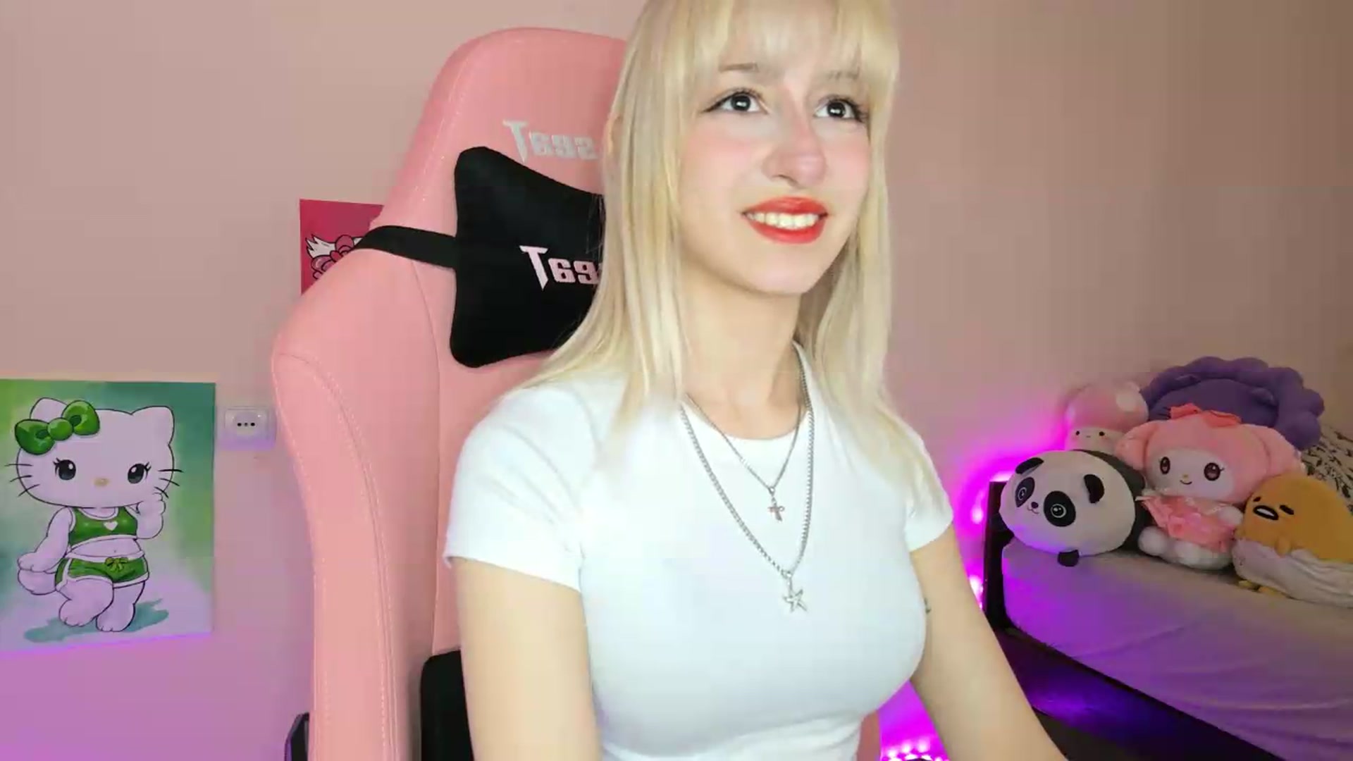 Gallery image thumbnail from PureBlush_xo's myfreecams stream on, 05/17/2026, 08:10 image 10 of 20