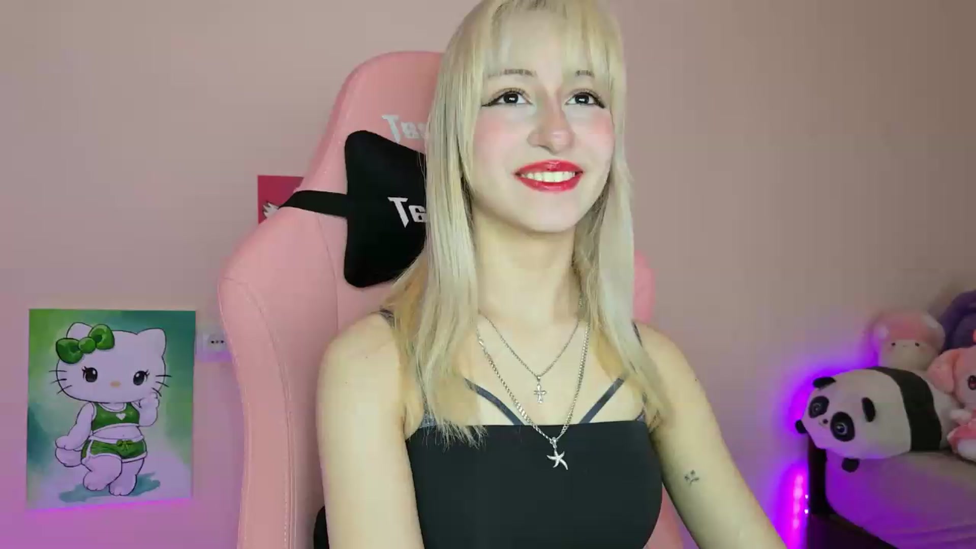Gallery image thumbnail from PureBlush_xo's myfreecams stream on, 05/21/2026, 04:46 image 8 of 20