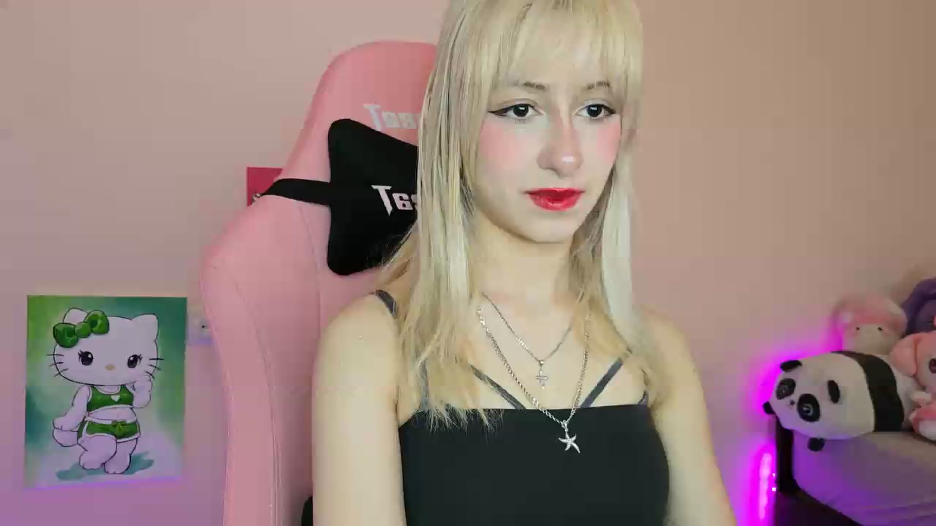 Gallery image thumbnail from PureBlush_xo's myfreecams stream on, 05/21/2026, 04:46 image 20 of 20
