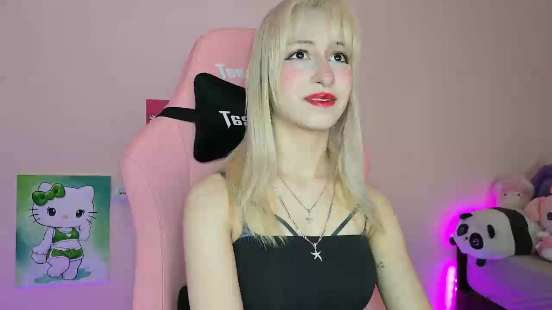 Gallery image thumbnail from PureBlush_xo's myfreecams stream on, 05/21/2026, 04:46 image 6 of 20
