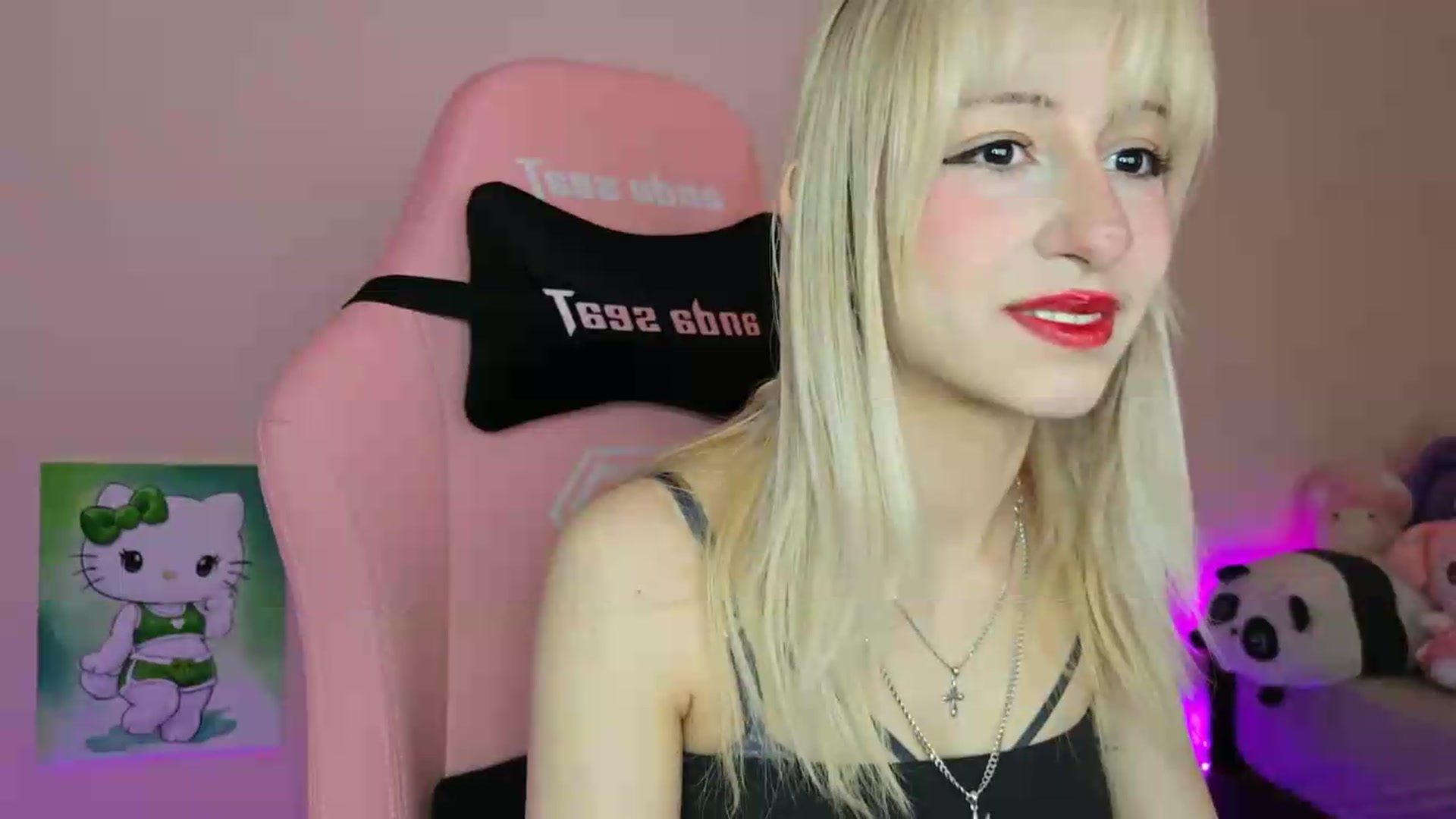 Gallery image thumbnail from PureBlush_xo's myfreecams stream on, 05/21/2026, 04:46 image 4 of 20